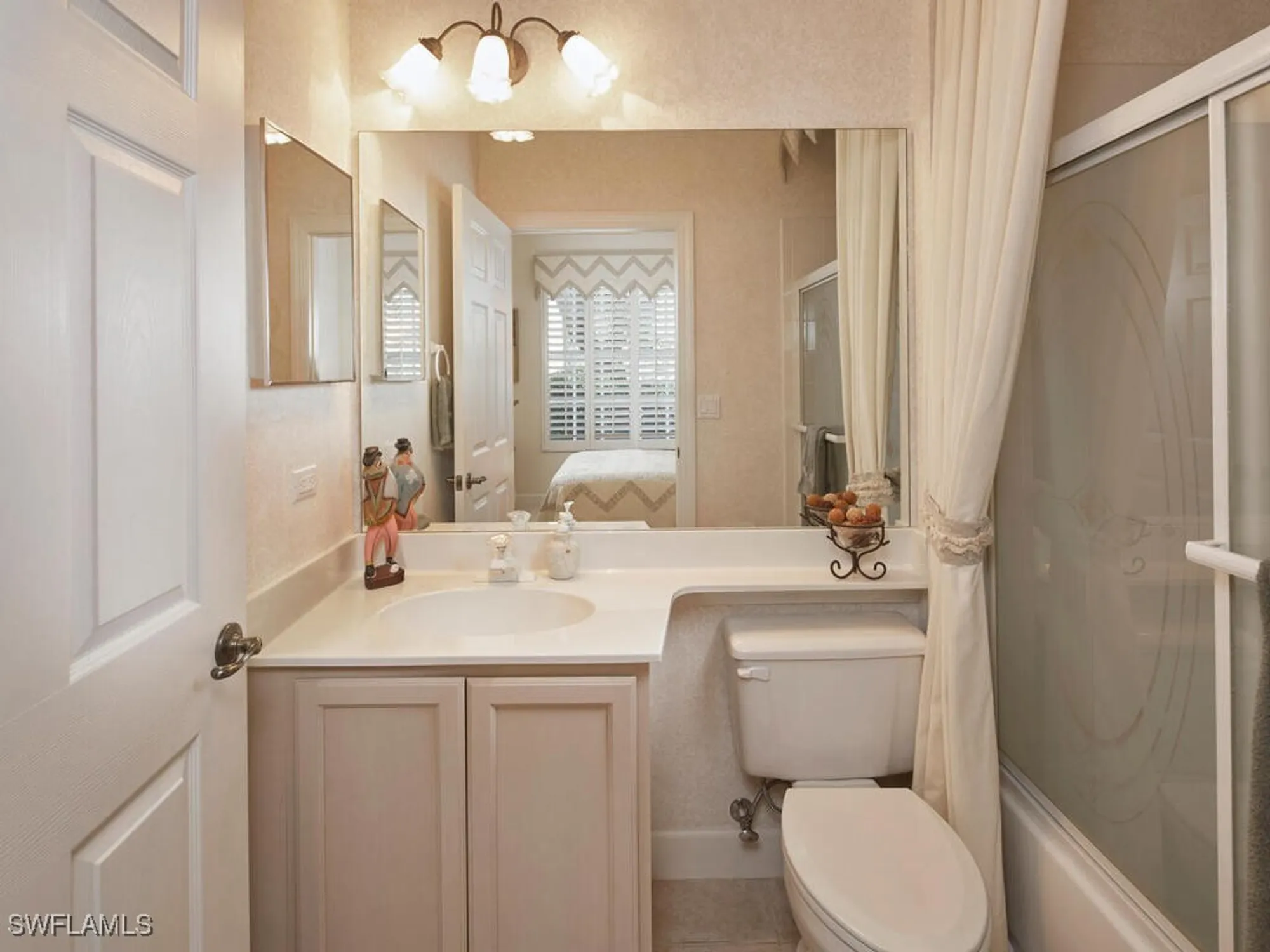 Property Slideshow image 15 of 18 | 26995 wyndhurst ct 101, Bonita Springs, FL, 34134