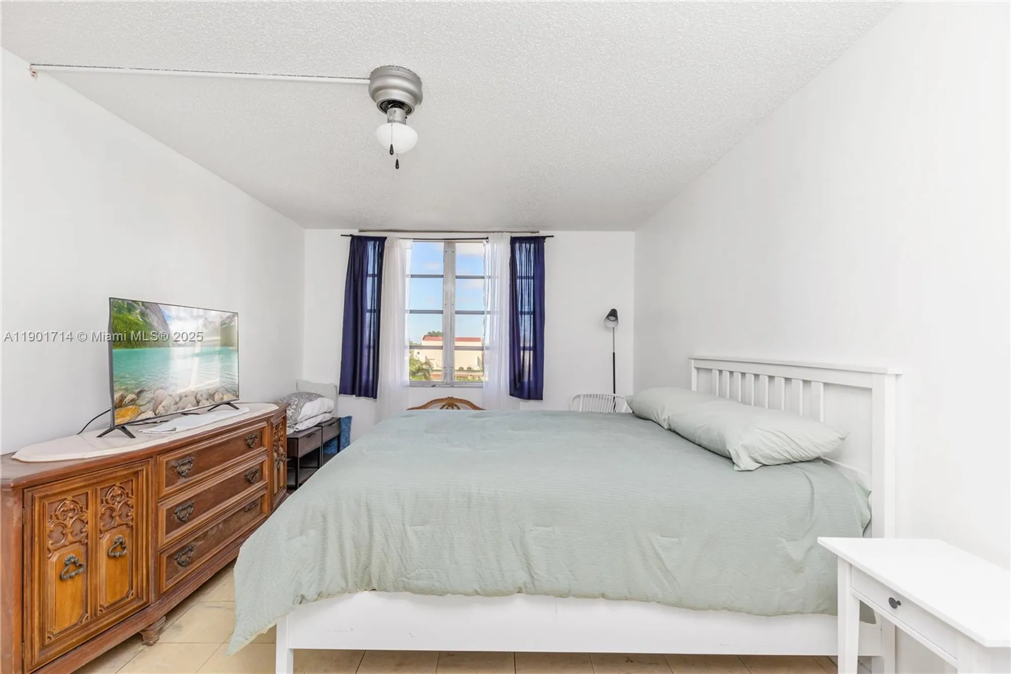 Property Slideshow image 5 of 24 | 8900 washington blvd apt 404, Pembroke Pines, FL, 33025