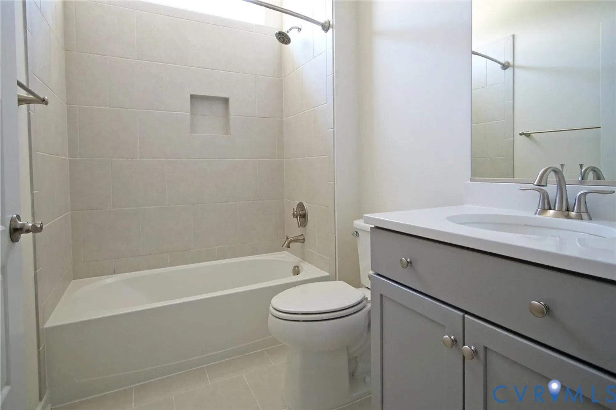 Property Slideshow image 10 of 17 | 9008 mirage mews # 7-6, Richmond, VA, 23238