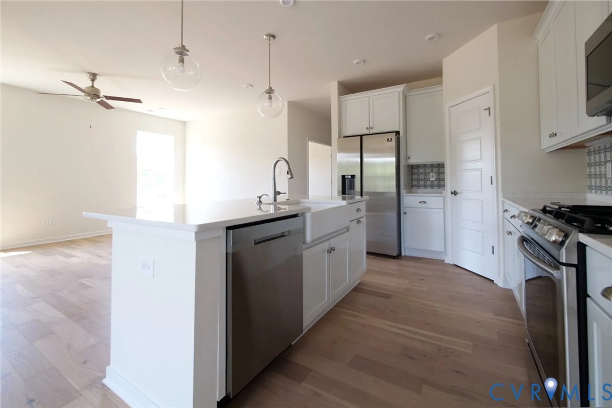 Property Slideshow image 5 of 17 | 9008 mirage mews # 7-6, Richmond, VA, 23238