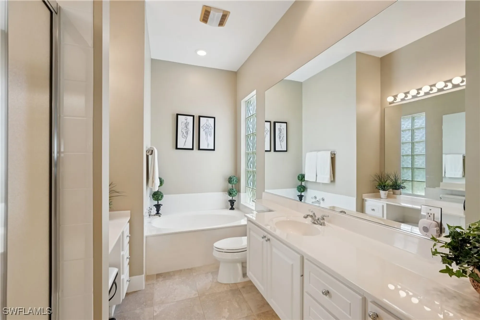 Property Slideshow image 24 of 46 | 15330 bonefish trl, Bonita Springs, FL, 34135