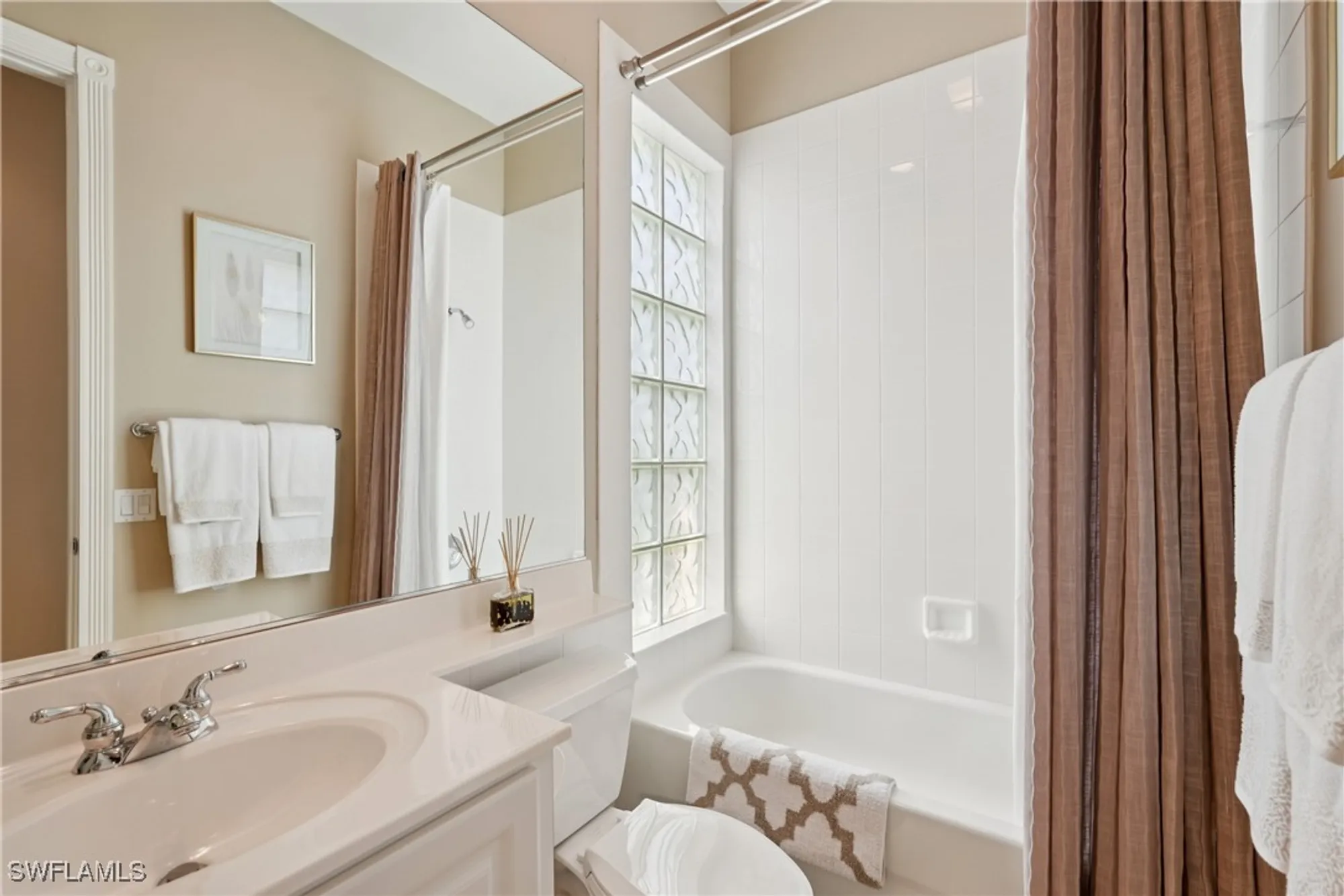 Property Slideshow image 31 of 46 | 15330 bonefish trl, Bonita Springs, FL, 34135