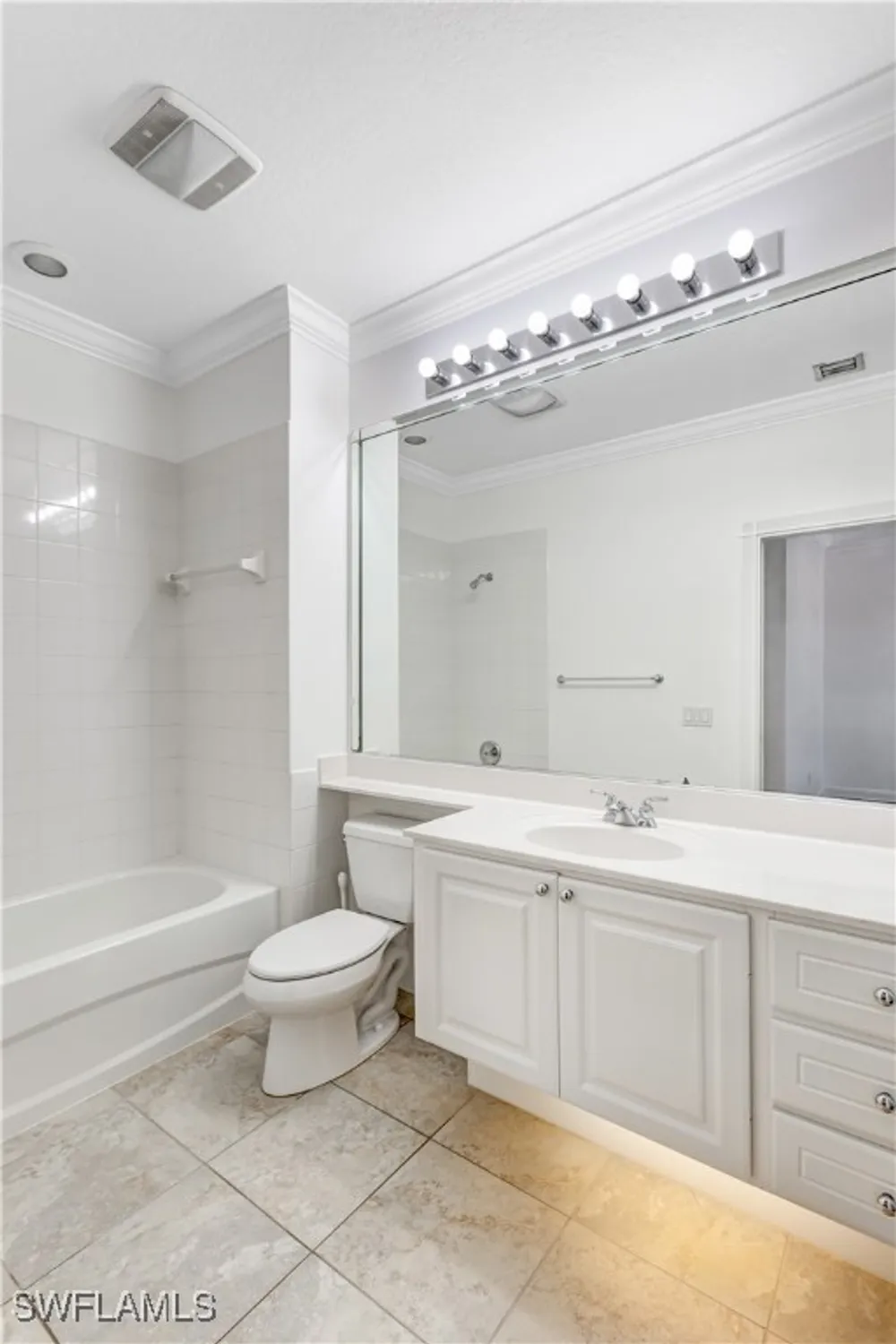 Property Slideshow image 26 of 50 | 28260 villagewalk cir, Bonita Springs, FL, 34135