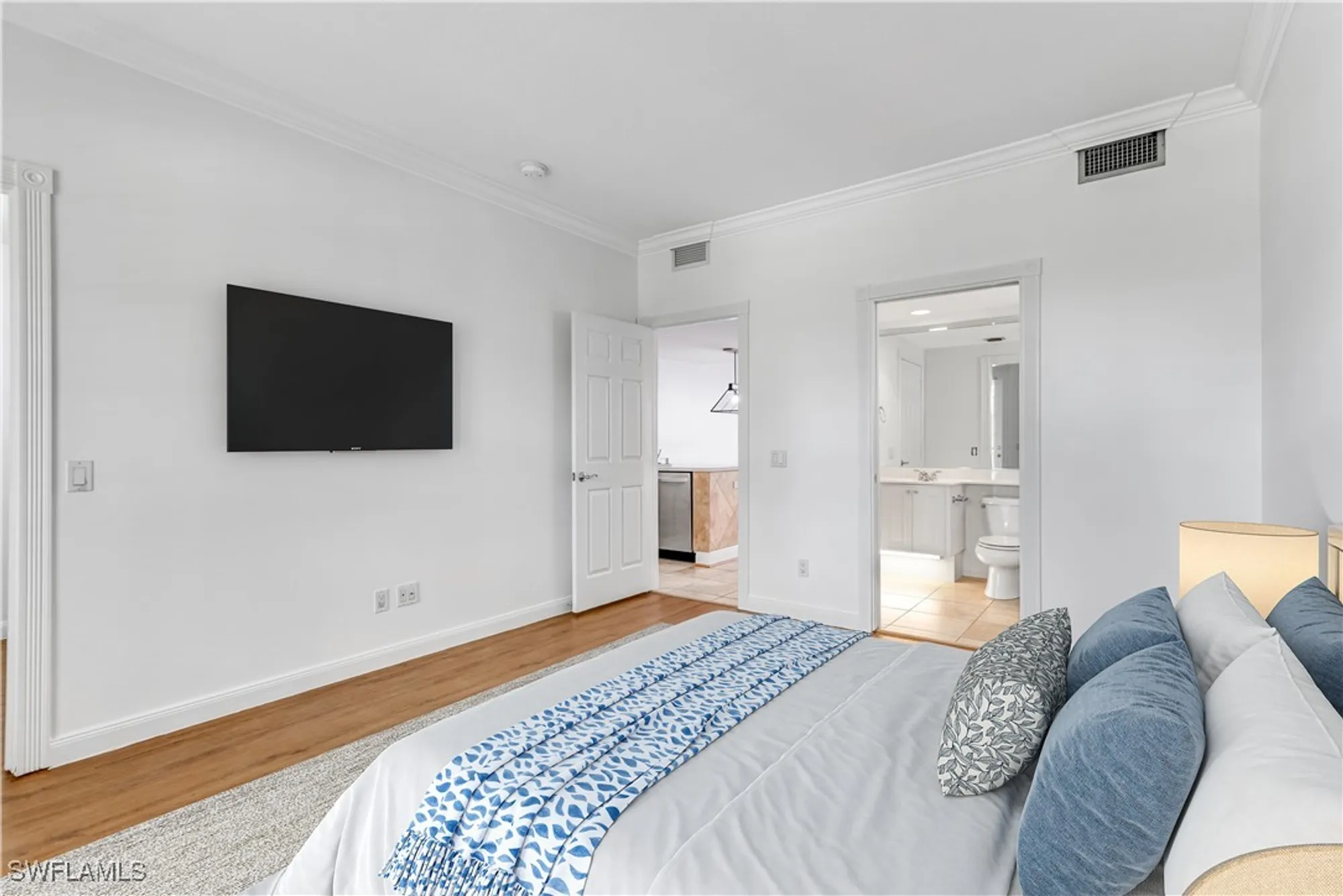 Property Slideshow image 33 of 50 | 28260 villagewalk cir, Bonita Springs, FL, 34135