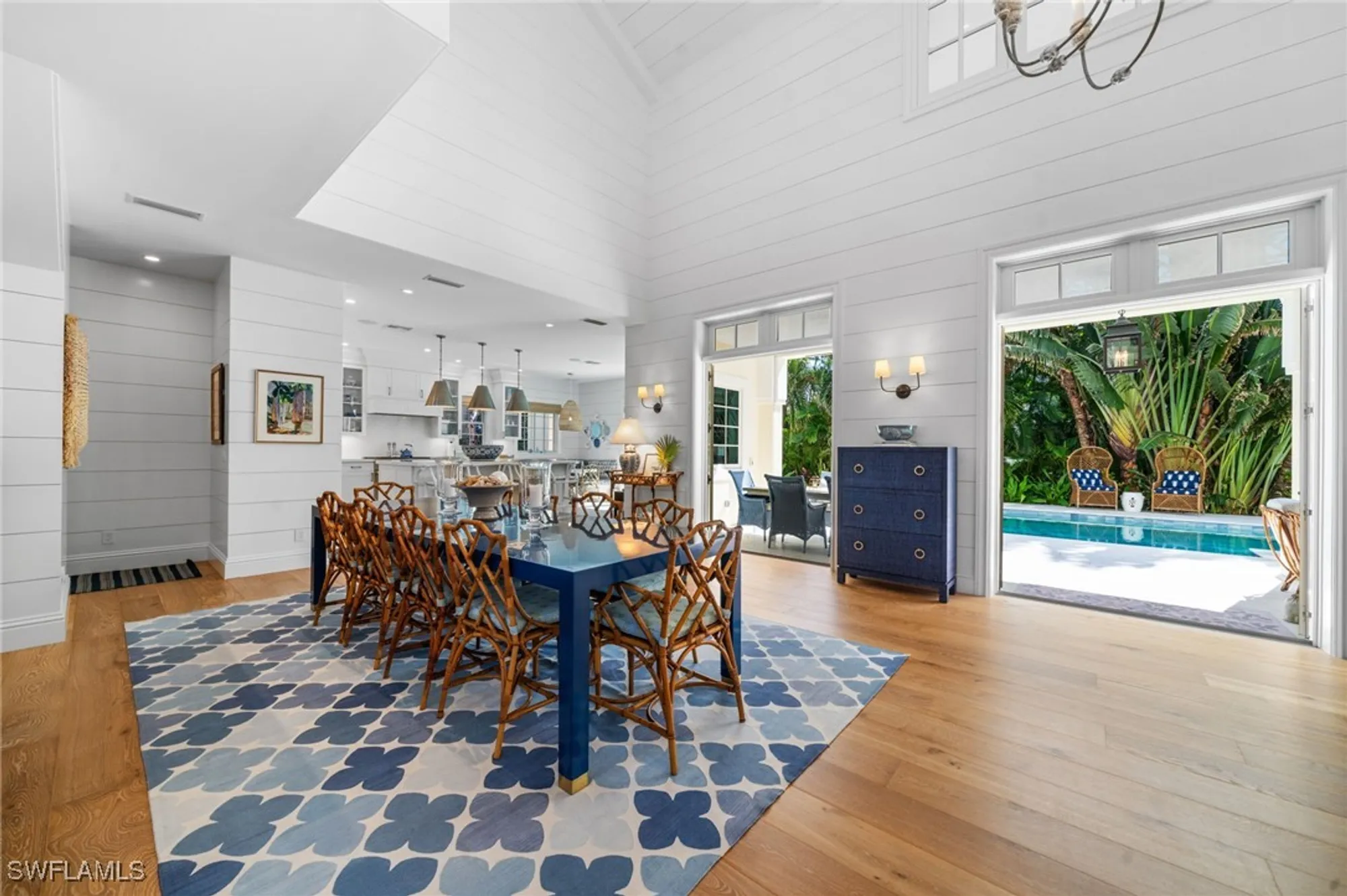 Property Slideshow image 14 of 42 | 390 windward way, Naples, FL, 34103