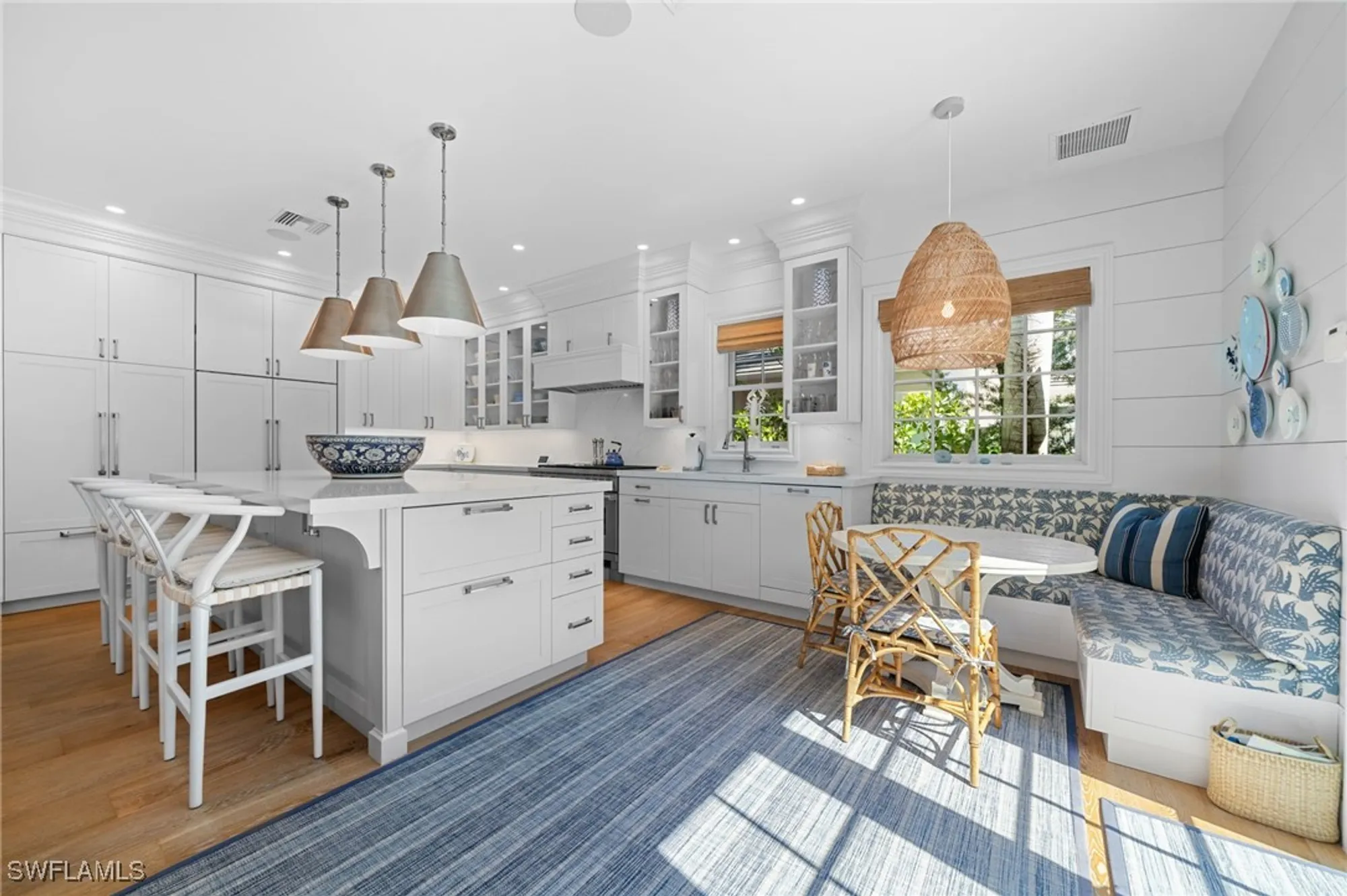 Property Slideshow image 17 of 42 | 390 windward way, Naples, FL, 34103