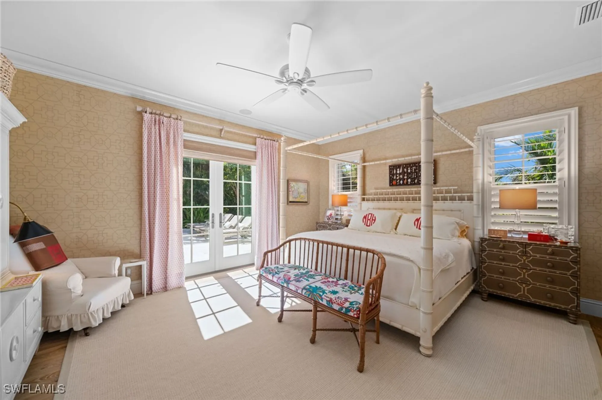 Property Slideshow image 21 of 42 | 390 windward way, Naples, FL, 34103