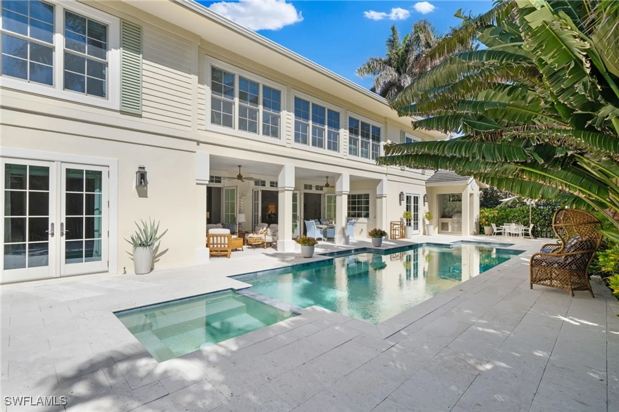 Property Slideshow image 8 of 42 | 390 windward way, Naples, FL, 34103