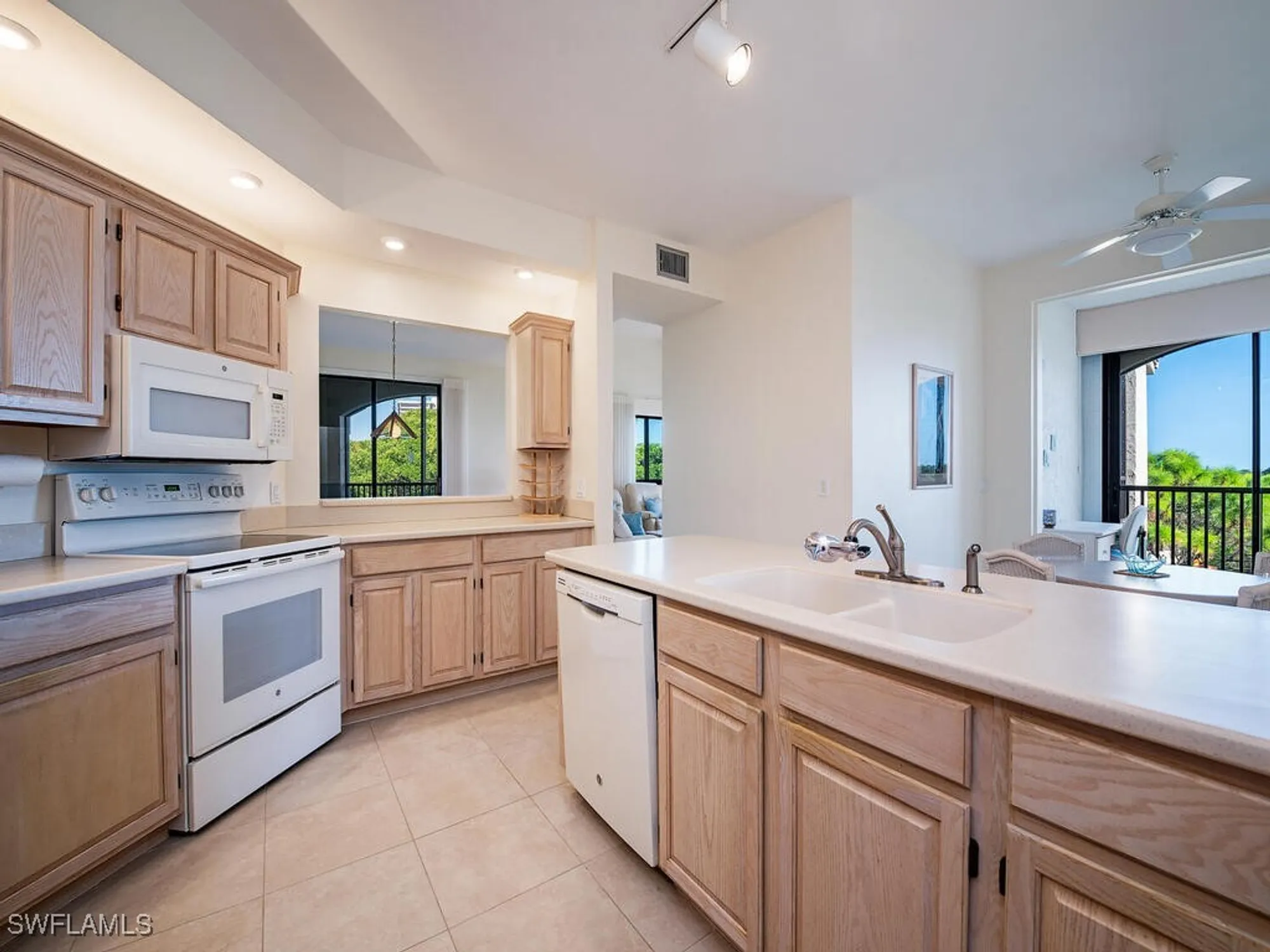 Property Slideshow image 4 of 27 | 6520 valen way # c505, Naples, FL, 34108
