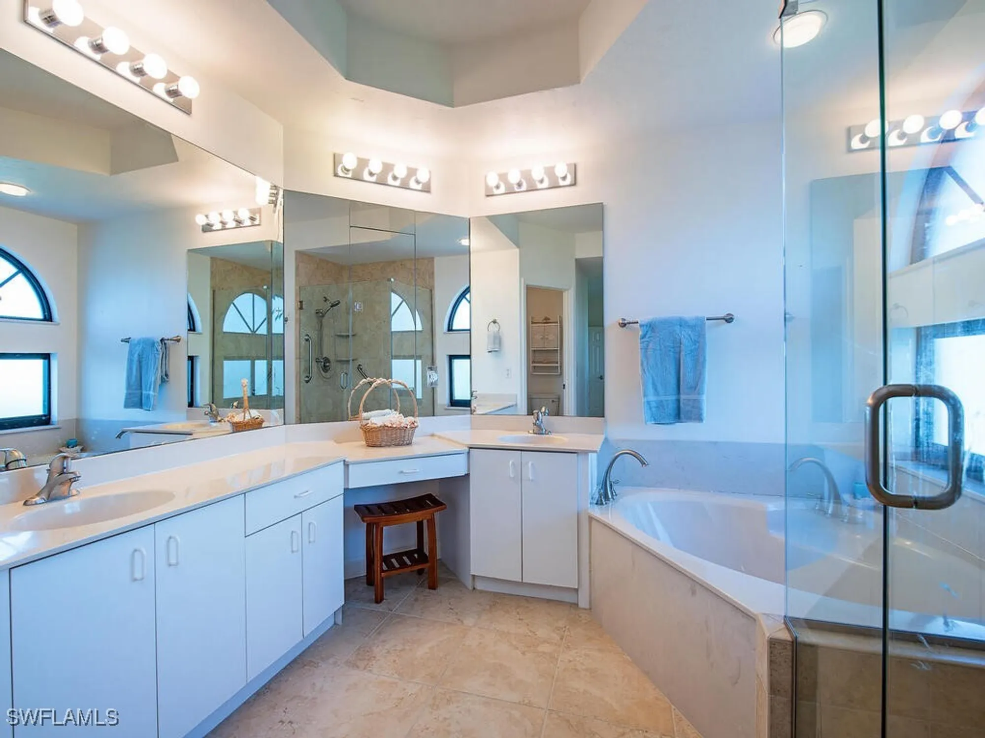Property Slideshow image 8 of 27 | 6520 valen way # c505, Naples, FL, 34108