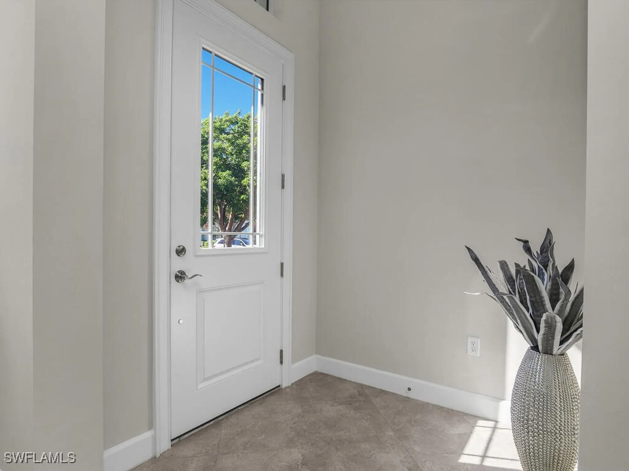 Property Slideshow image 10 of 50 | 7113 dominica dr, Naples, FL, 34113