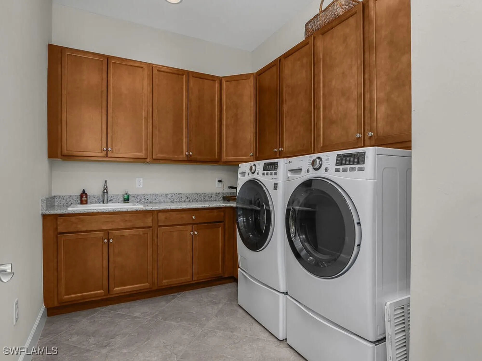 Property Slideshow image 29 of 50 | 7113 dominica dr, Naples, FL, 34113