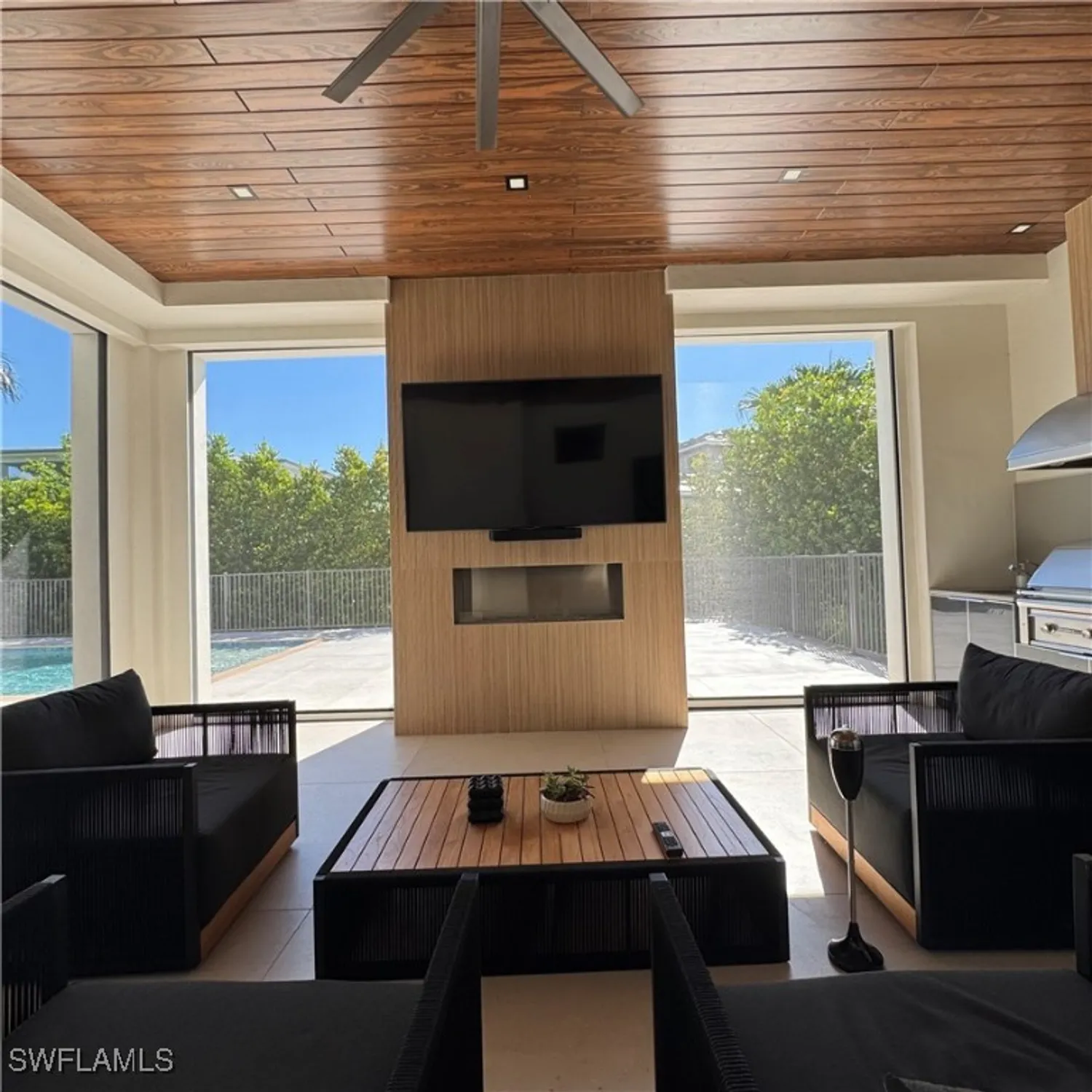 Property Slideshow image 18 of 41 | 3190 crayton rd, Naples, FL, 34103