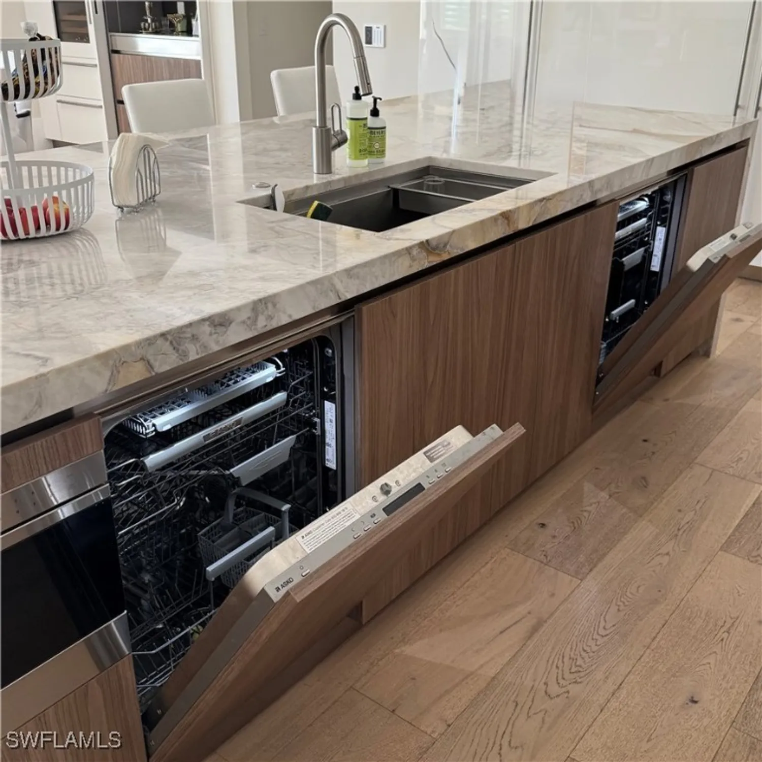 Property Slideshow image 10 of 41 | 3190 crayton rd, Naples, FL, 34103