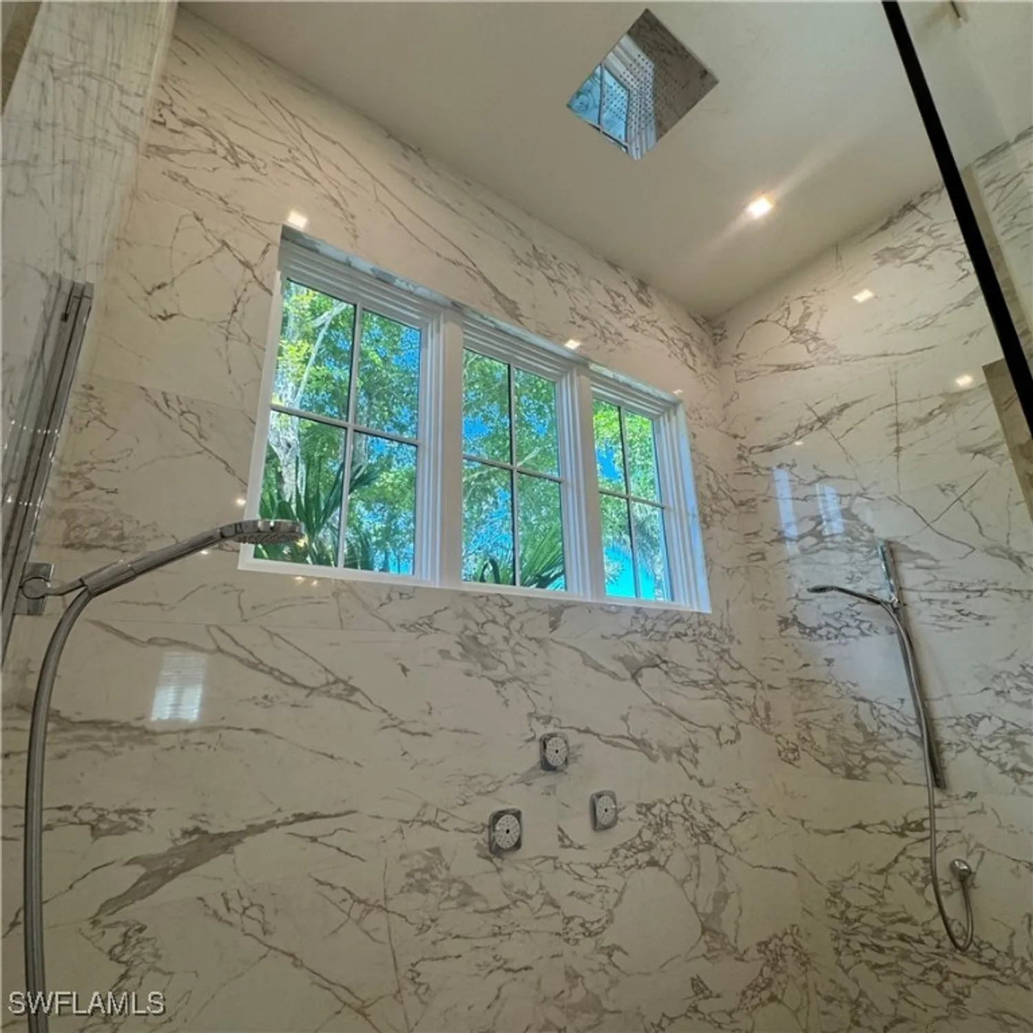 Property Slideshow image 27 of 41 | 3190 crayton rd, Naples, FL, 34103