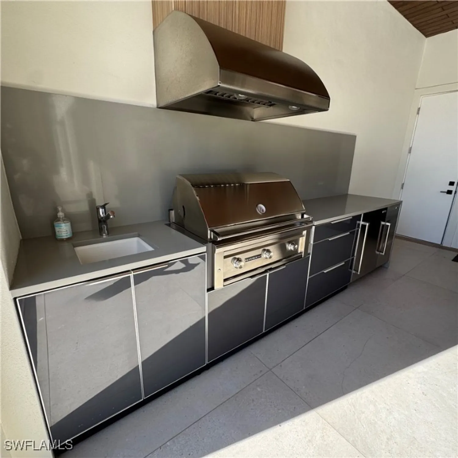 Property Slideshow image 21 of 41 | 3190 crayton rd, Naples, FL, 34103