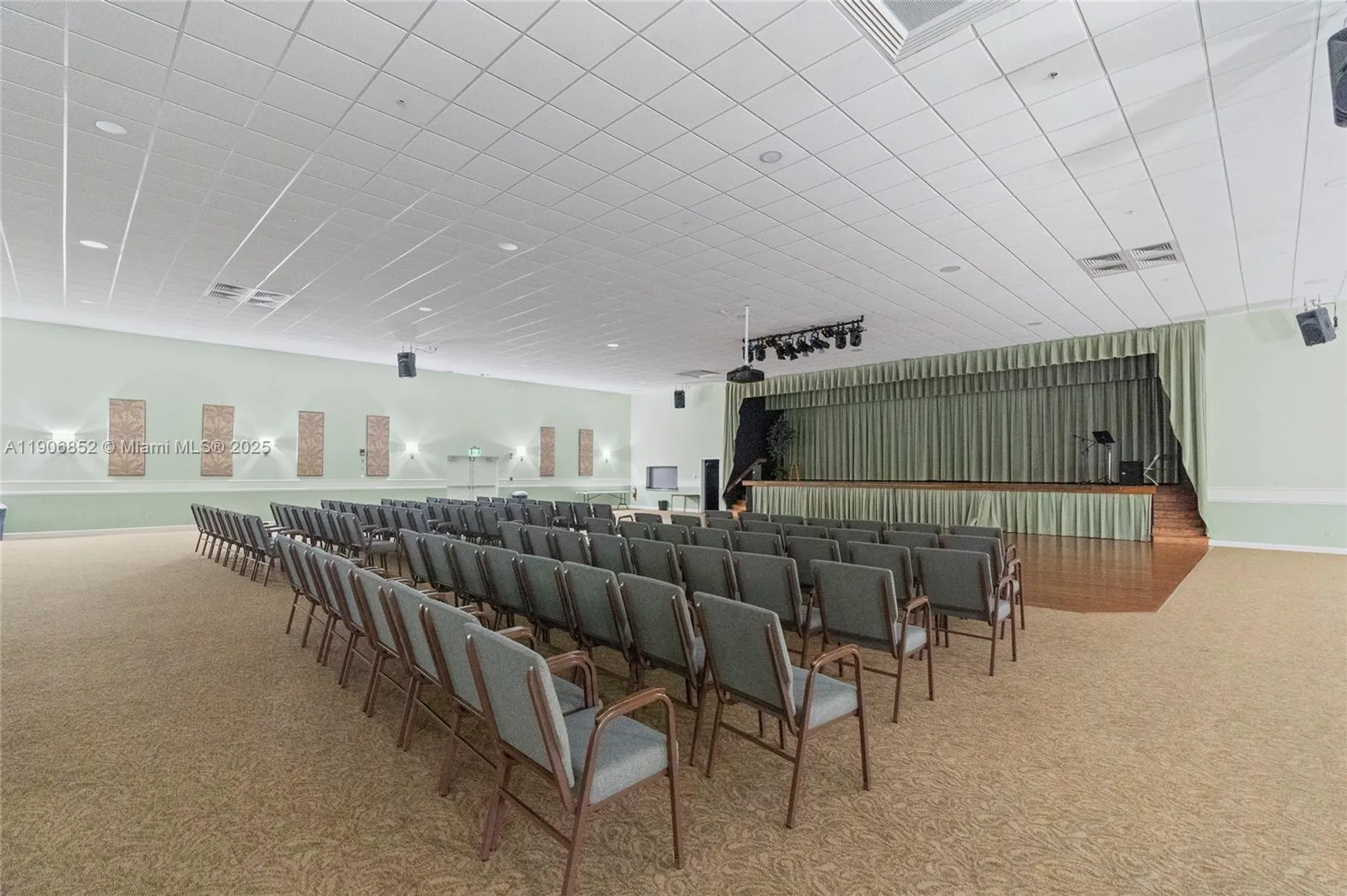 Property Slideshow image 19 of 23 | 2520 ne 1st ct apt 204, Boynton Beach, FL, 33435