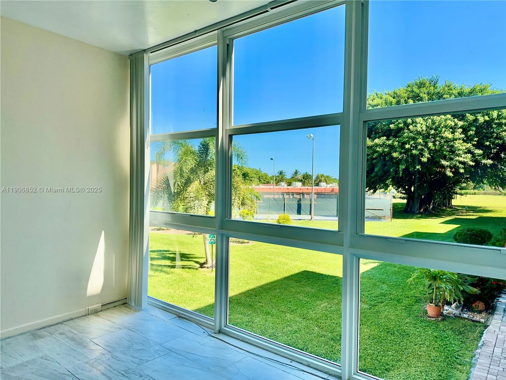 Property Slideshow image 12 of 23 | 2520 ne 1st ct apt 204, Boynton Beach, FL, 33435