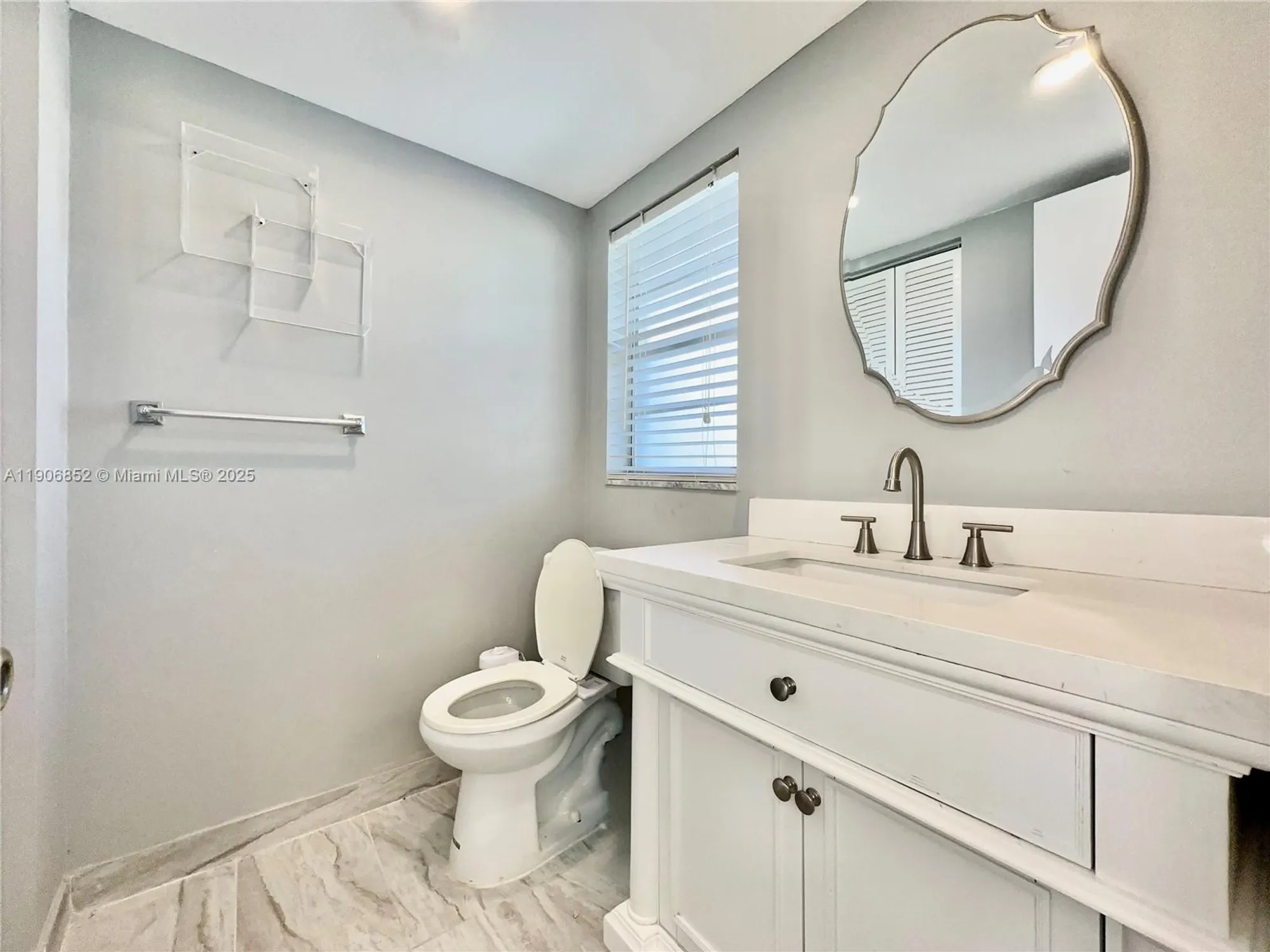 Property Slideshow image 4 of 23 | 2520 ne 1st ct apt 204, Boynton Beach, FL, 33435