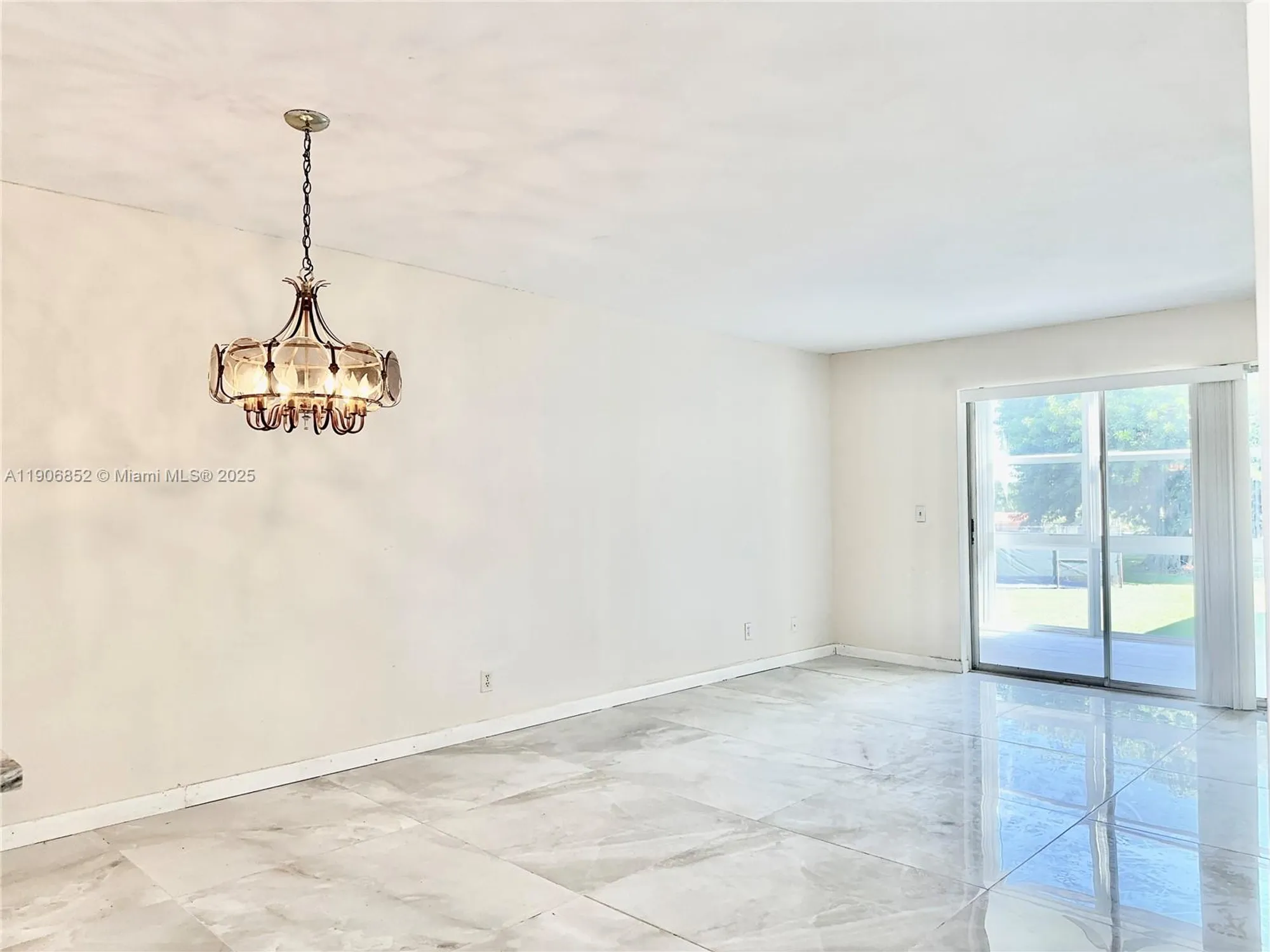 Property Slideshow image 5 of 23 | 2520 ne 1st ct apt 204, Boynton Beach, FL, 33435