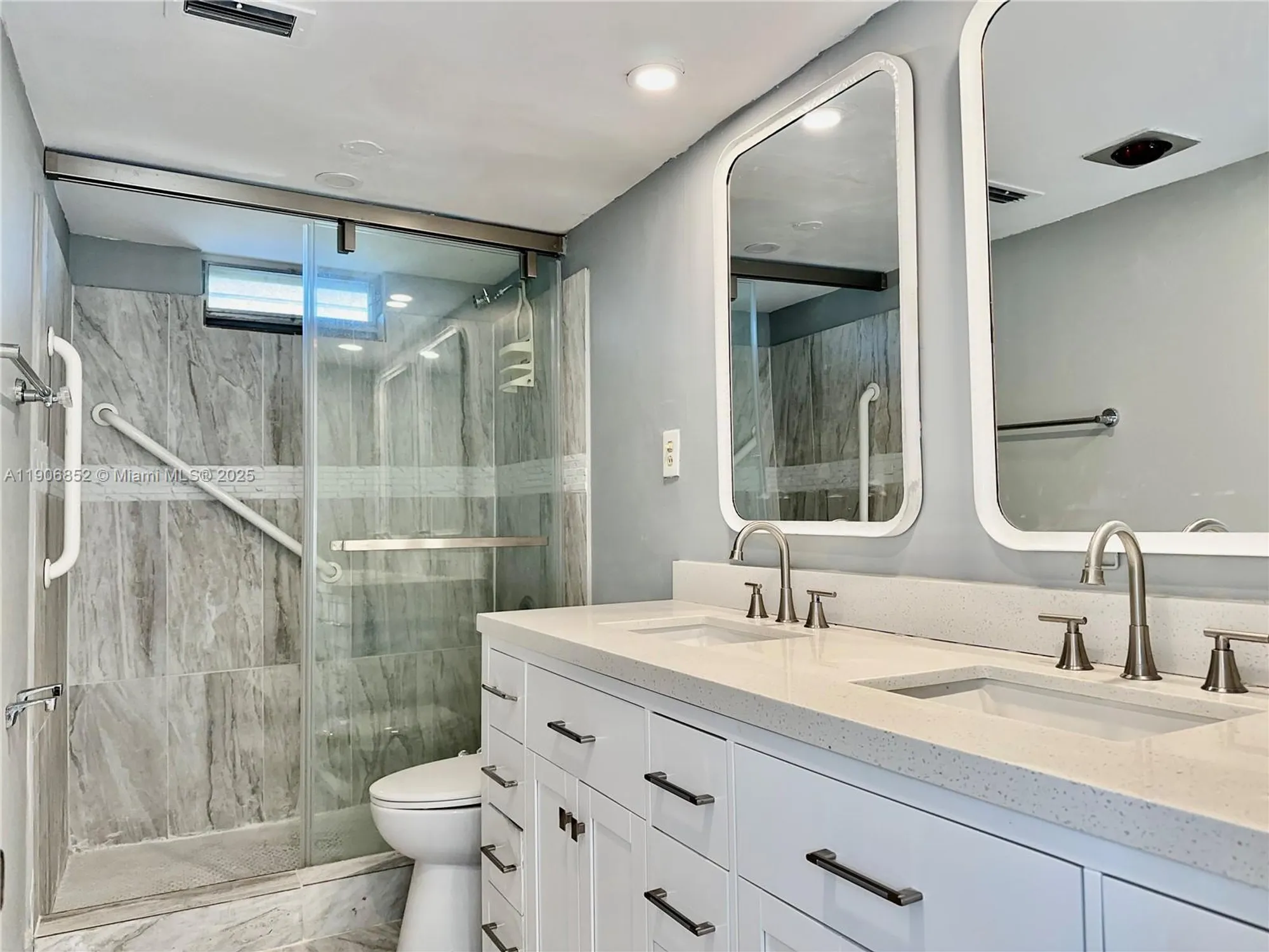 Property Slideshow image 8 of 23 | 2520 ne 1st ct apt 204, Boynton Beach, FL, 33435