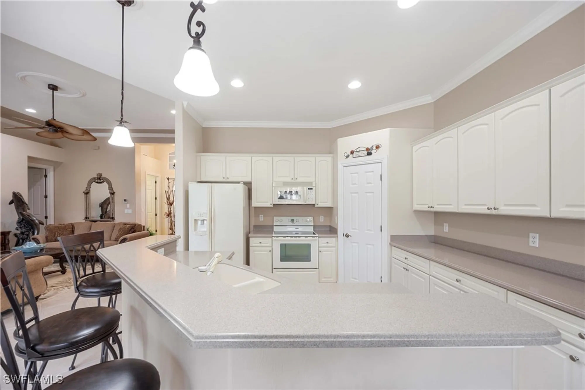 Property Slideshow image 10 of 43 | 6786 bent grass dr, Naples, FL, 34113