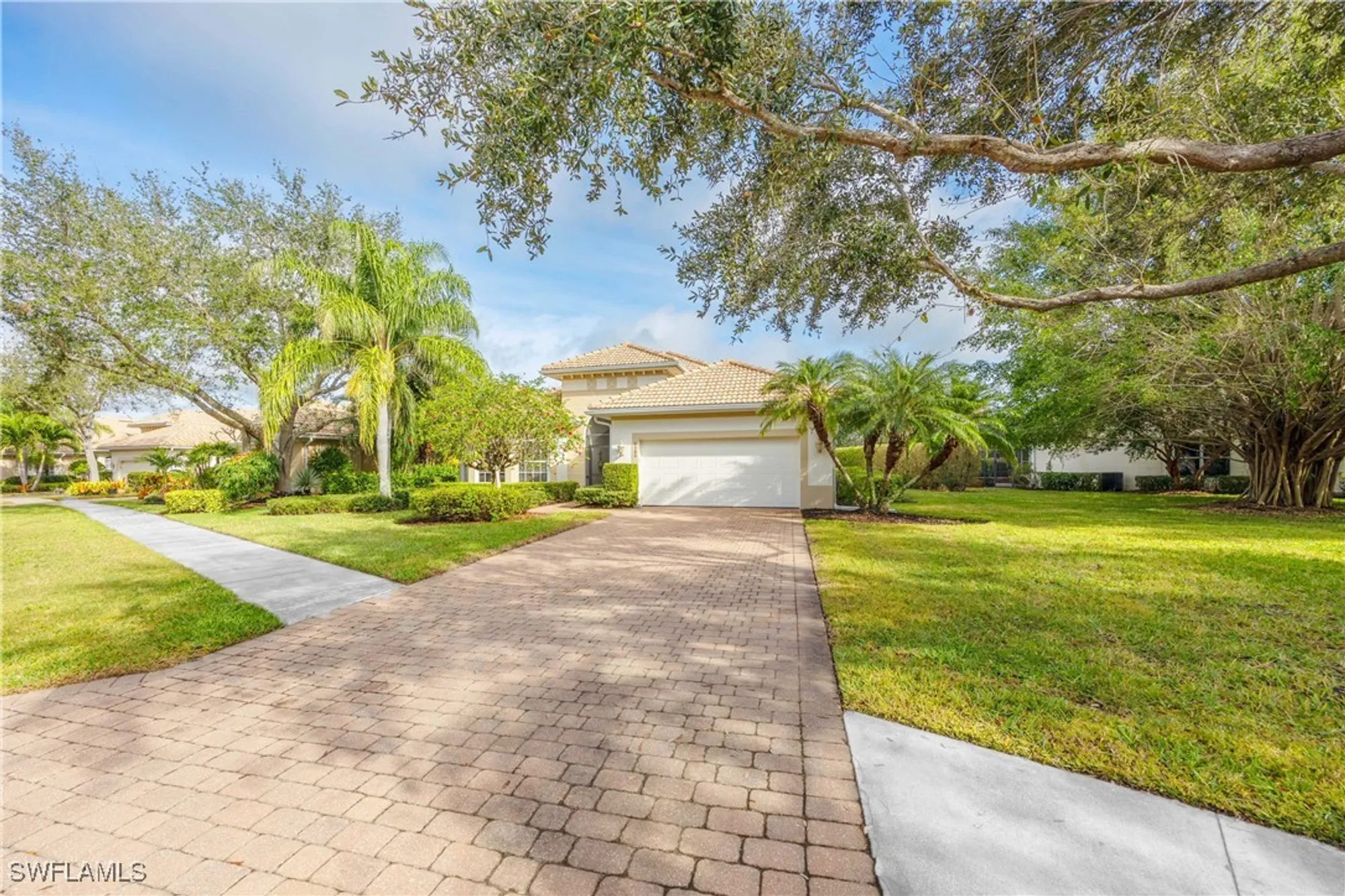 Property Slideshow image 35 of 43 | 6786 bent grass dr, Naples, FL, 34113