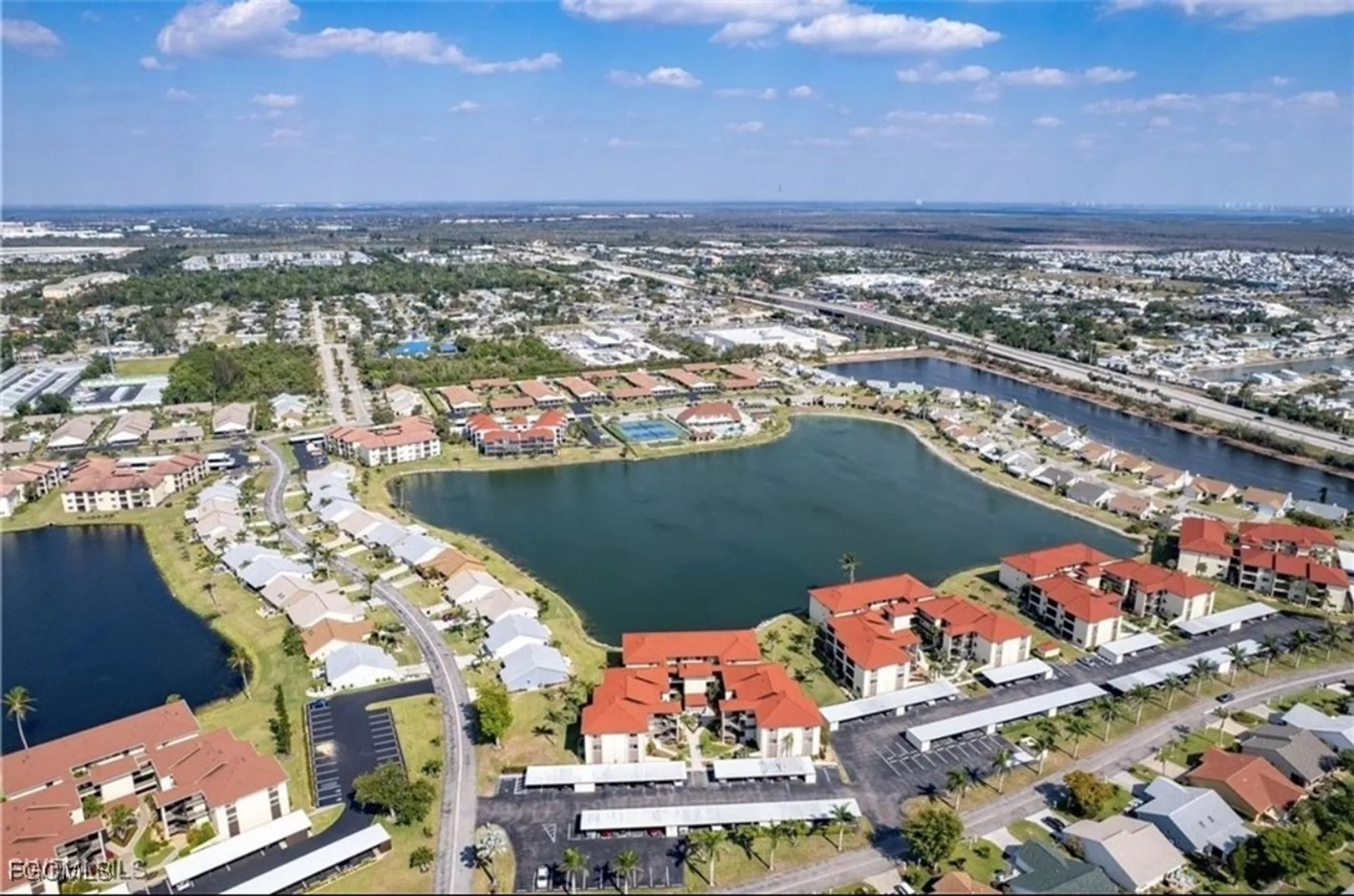 Property Slideshow image 18 of 41 | 11170 caravel cir 210, Fort Myers, FL, 33908