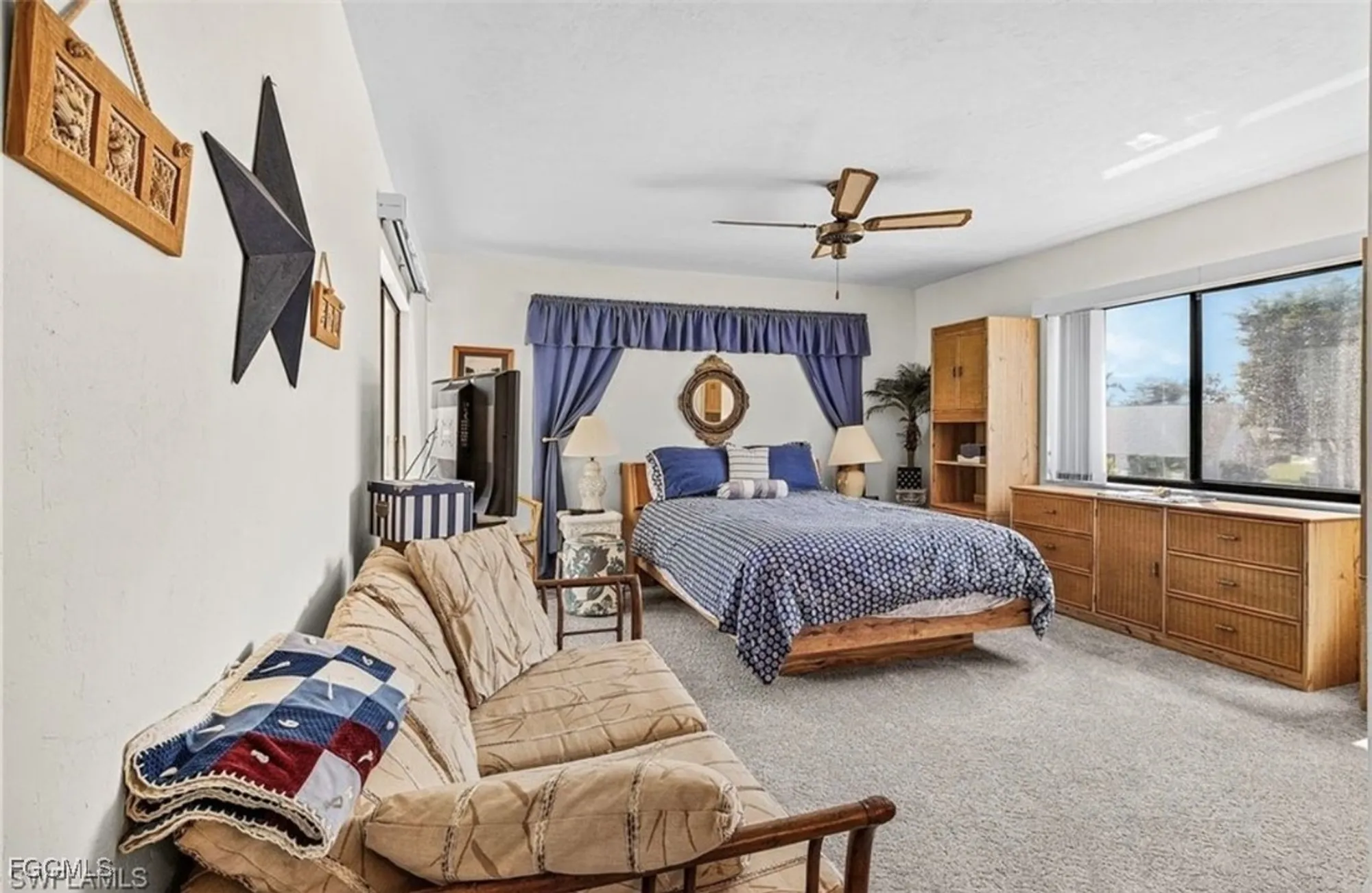 Property Slideshow image 13 of 41 | 11170 caravel cir 210, Fort Myers, FL, 33908