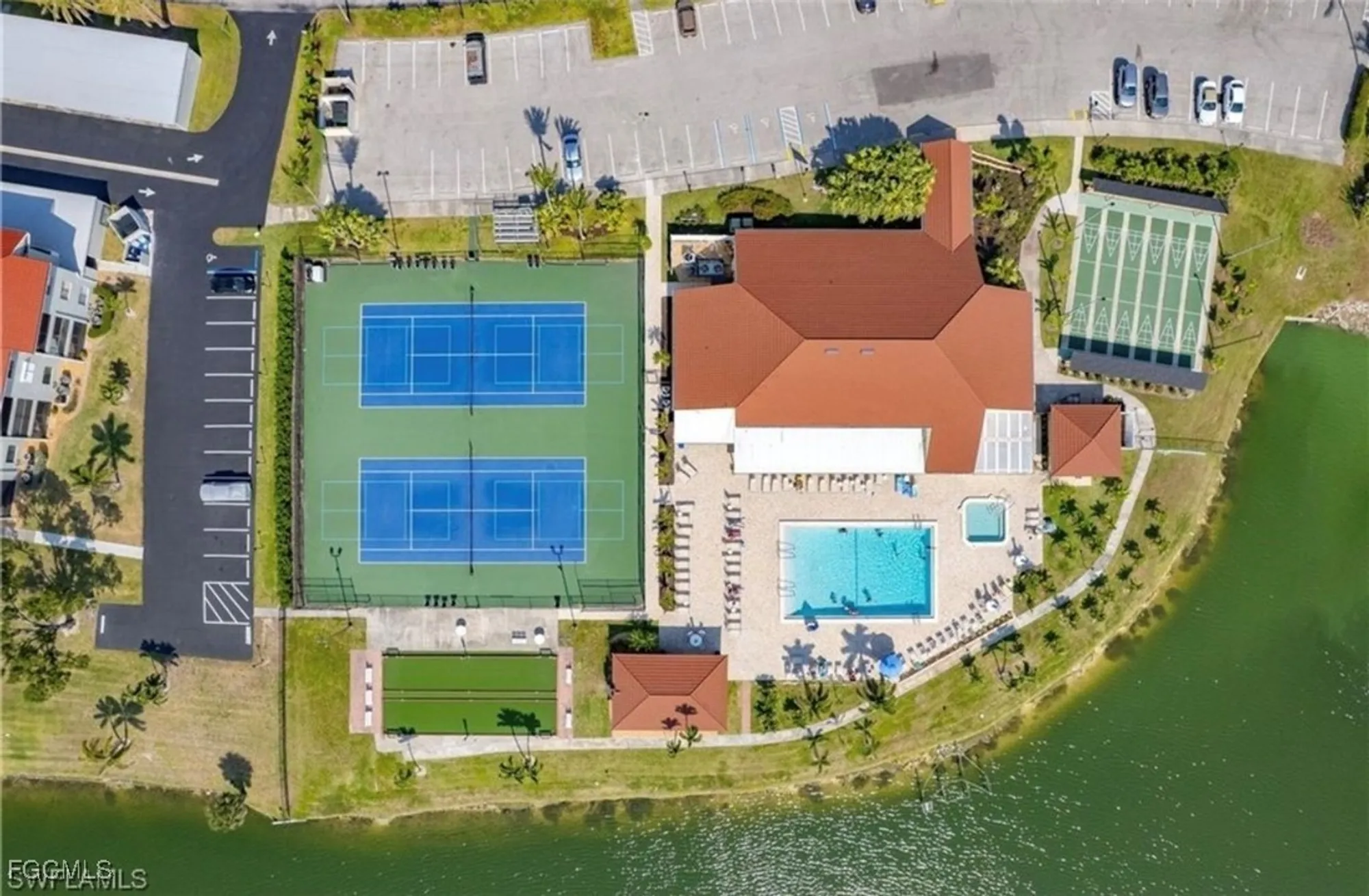 Property Slideshow image 35 of 41 | 11170 caravel cir 210, Fort Myers, FL, 33908