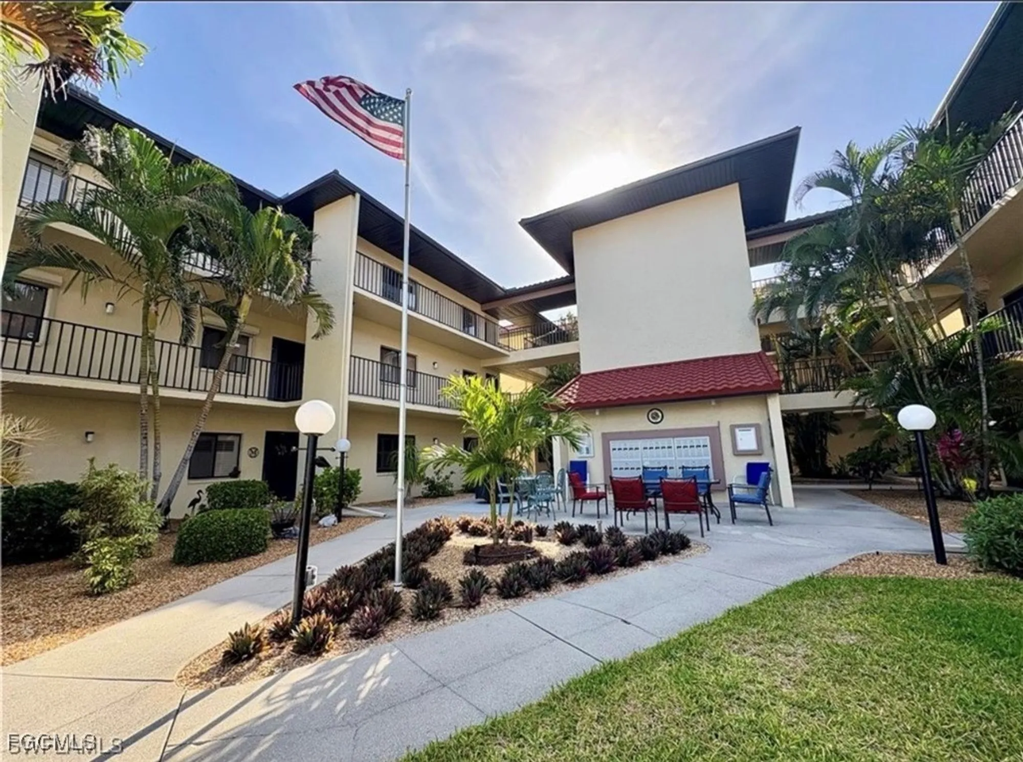 Property Slideshow image 31 of 41 | 11170 caravel cir 210, Fort Myers, FL, 33908