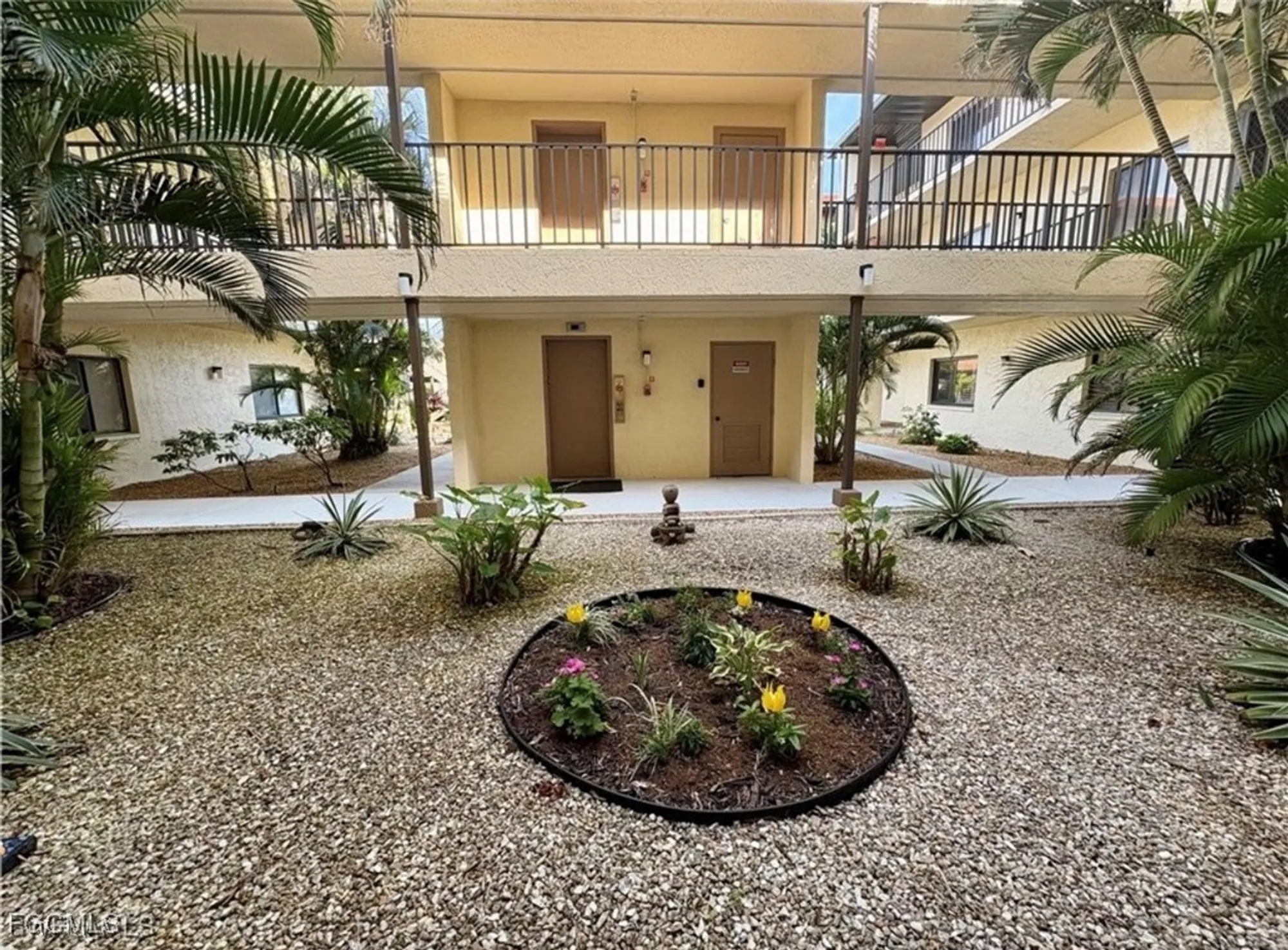 Property Slideshow image 32 of 41 | 11170 caravel cir 210, Fort Myers, FL, 33908