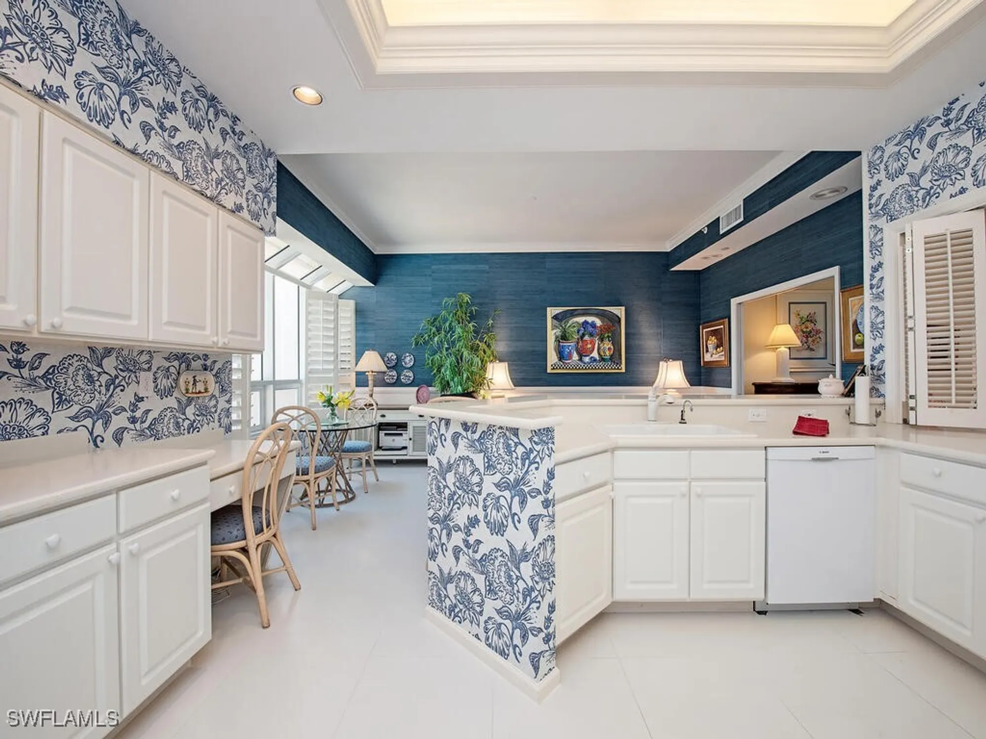 Property Slideshow image 9 of 17 | 8440 abbington cir d35, Naples, FL, 34108