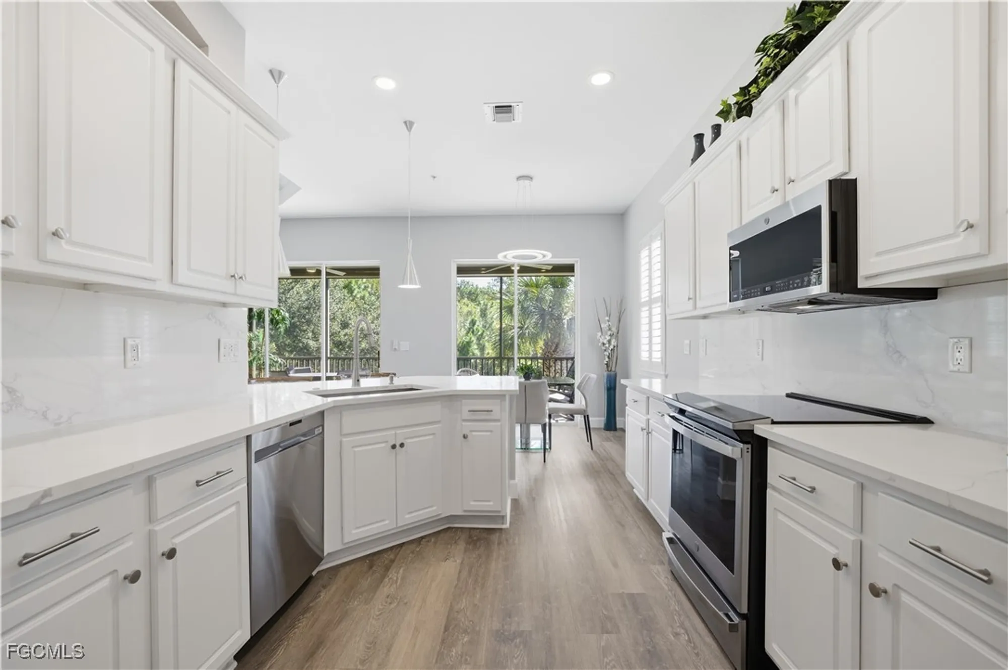 Property Slideshow image 12 of 48 | 12921 new market st apt 202, Fort Myers, FL, 33913
