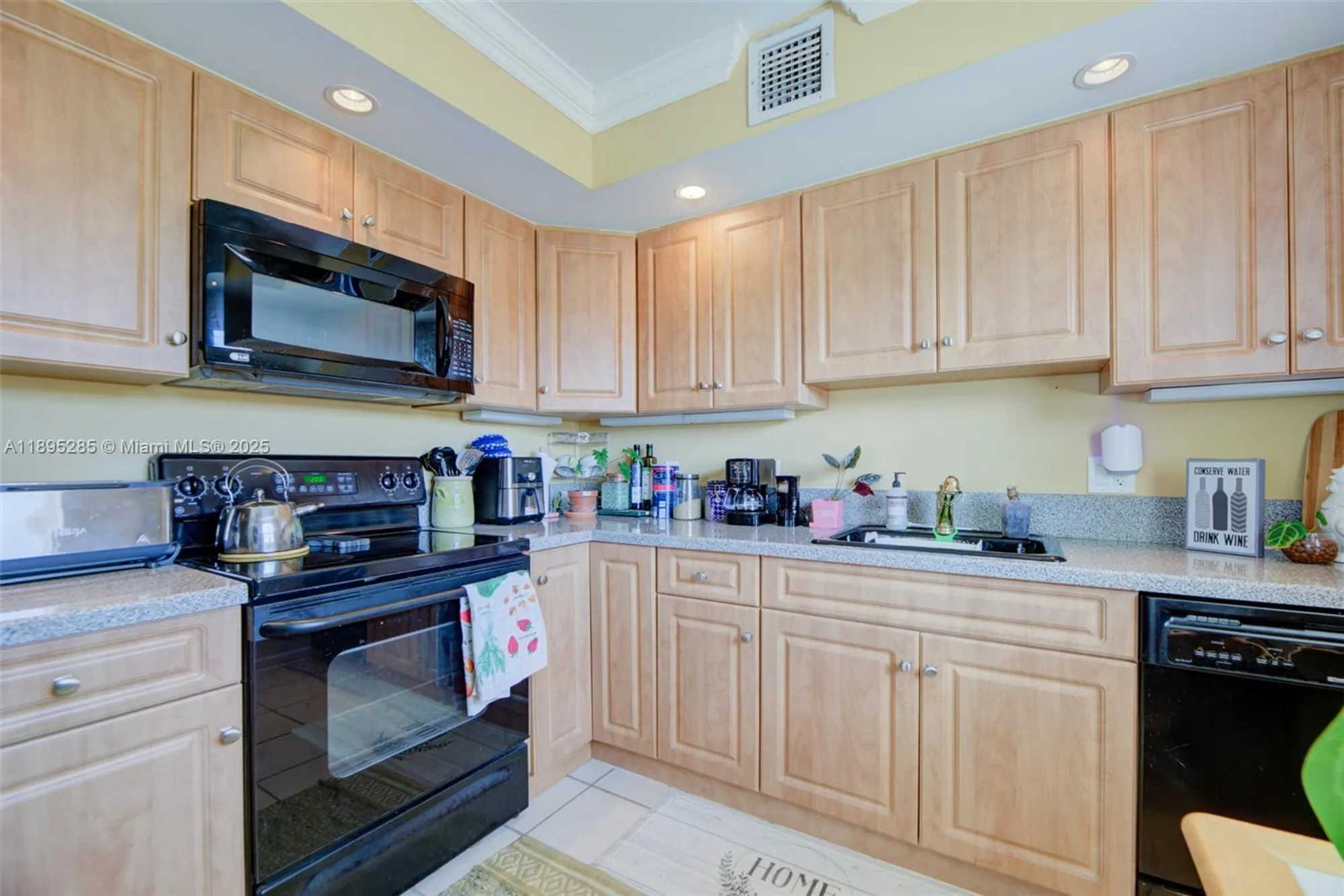 Property Slideshow image 10 of 71 | 1551 sw 135th ter apt g314, Pembroke Pines, FL, 33027