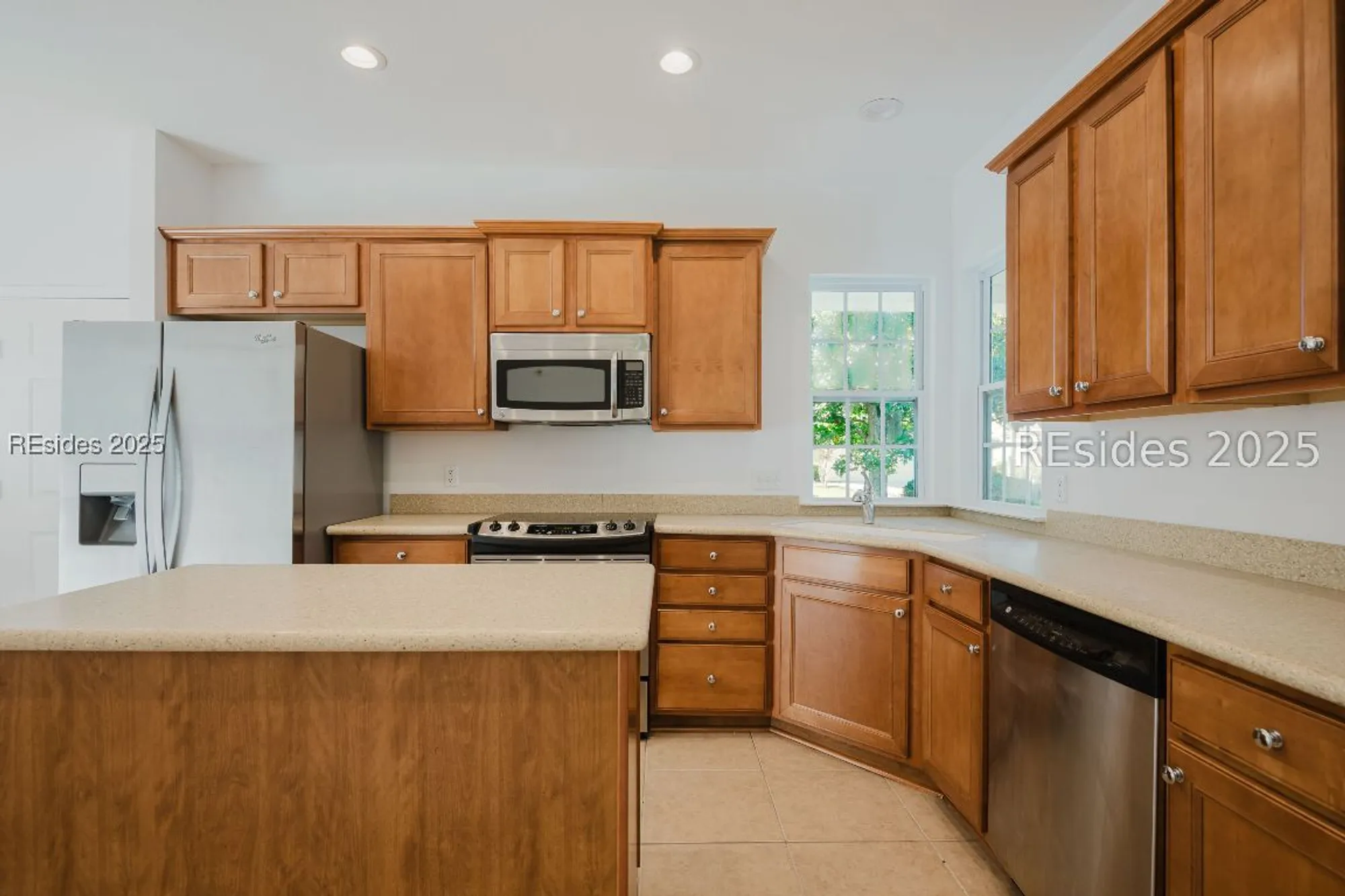 Property Slideshow image 16 of 34 | 129 honesty ln, Bluffton, SC, 29909