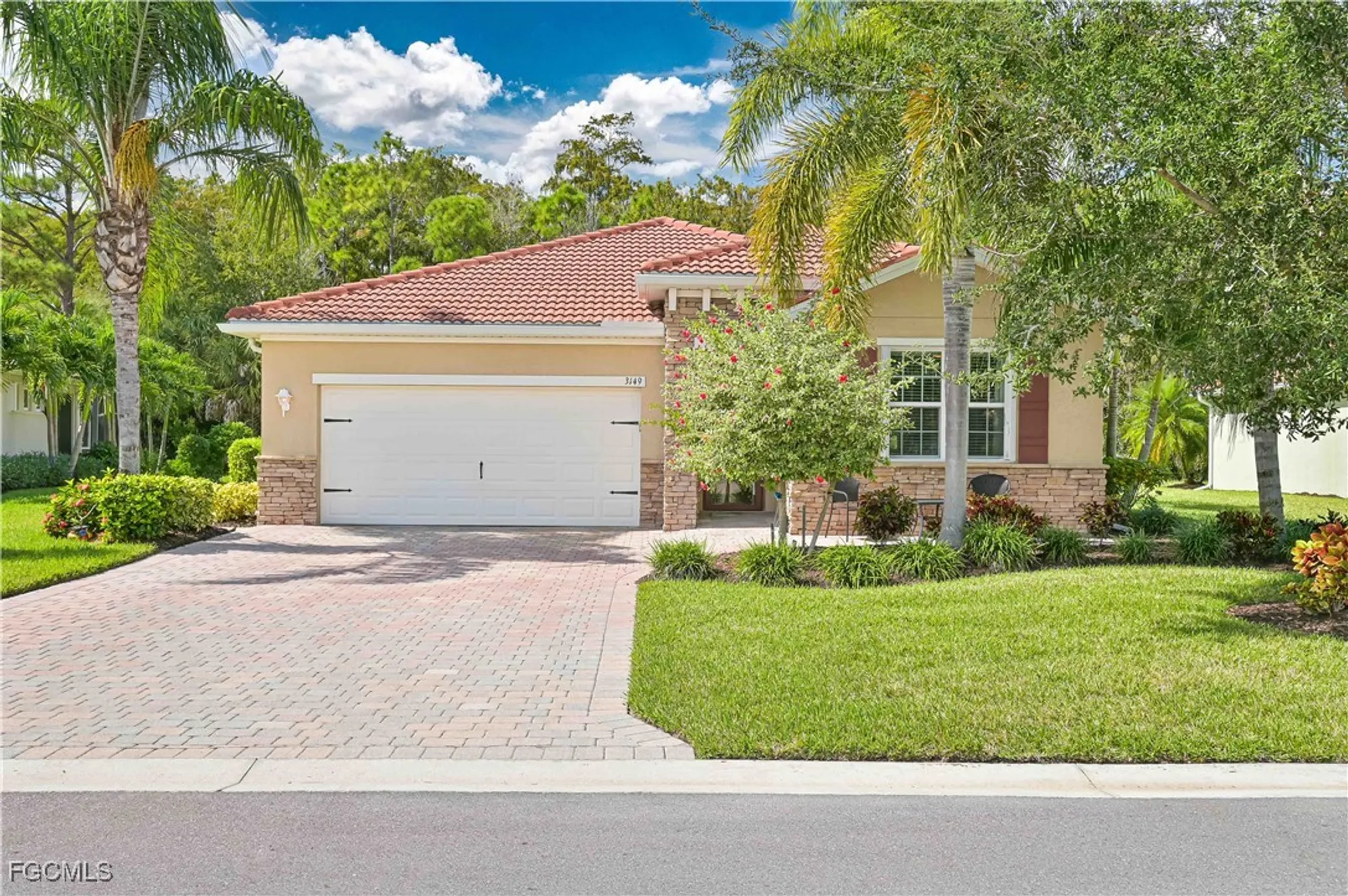 Property Slideshow image 1 of 43 | 3149 apple blossom dr, Alva, FL, 33920