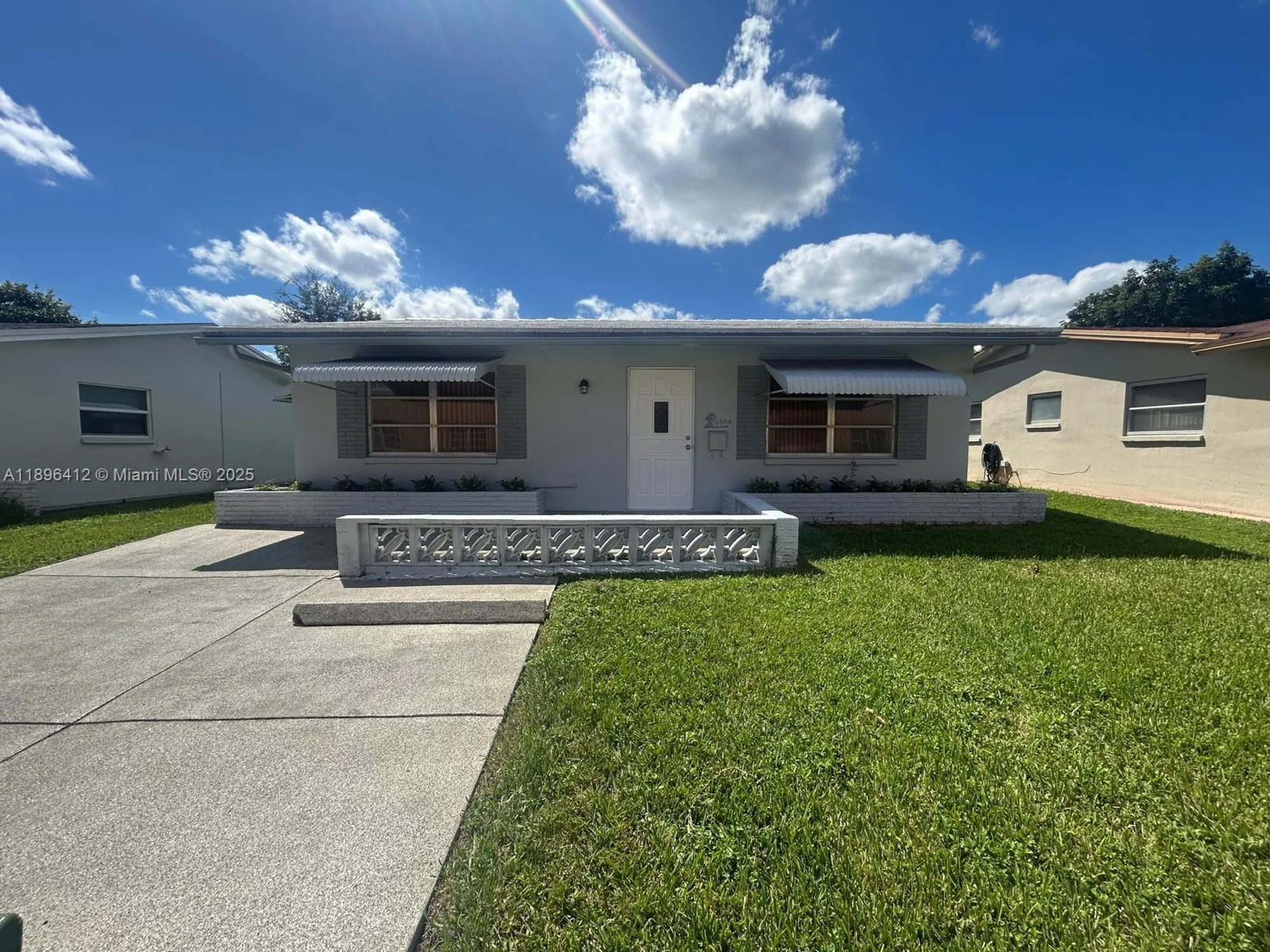 Property Slideshow image 11 of 19 | 4804 nw 50th ct, Tamarac, FL, 33319