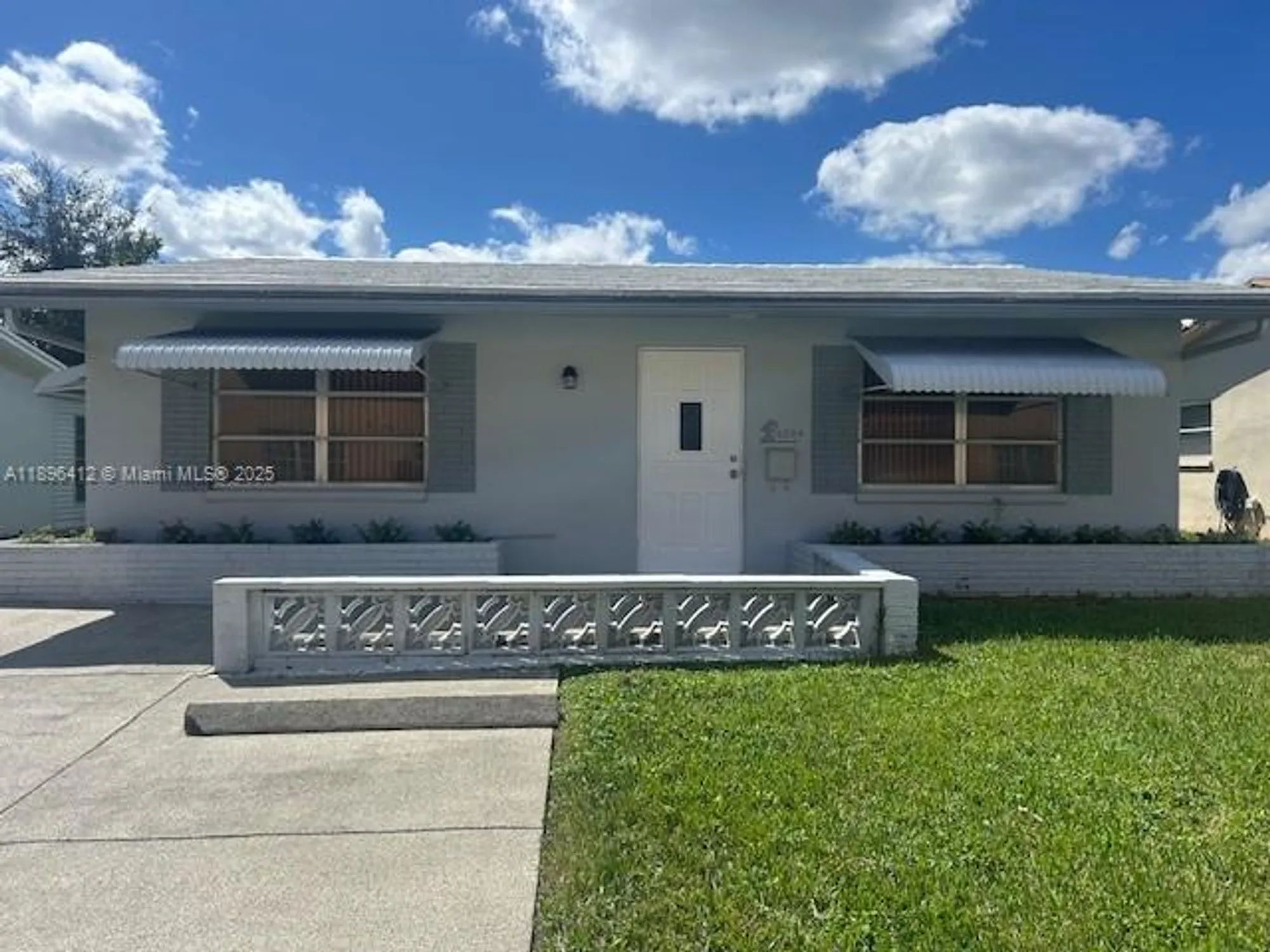 Property Slideshow image 12 of 19 | 4804 nw 50th ct, Tamarac, FL, 33319