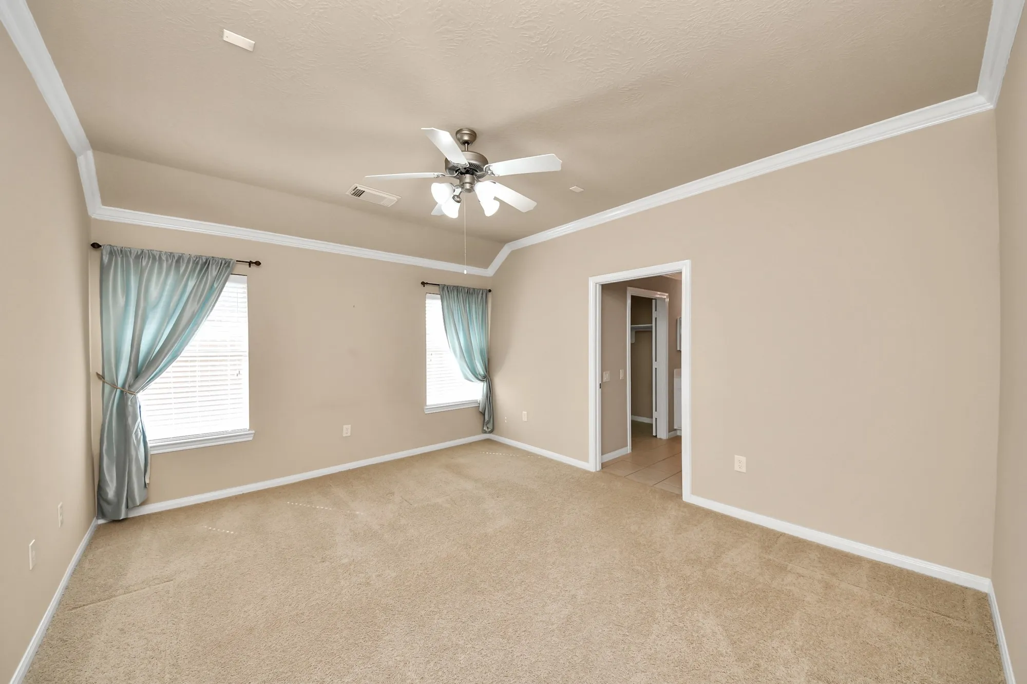 Property Slideshow image 12 of 37 | 25218 aspenlodge ln, Katy, TX, 77494