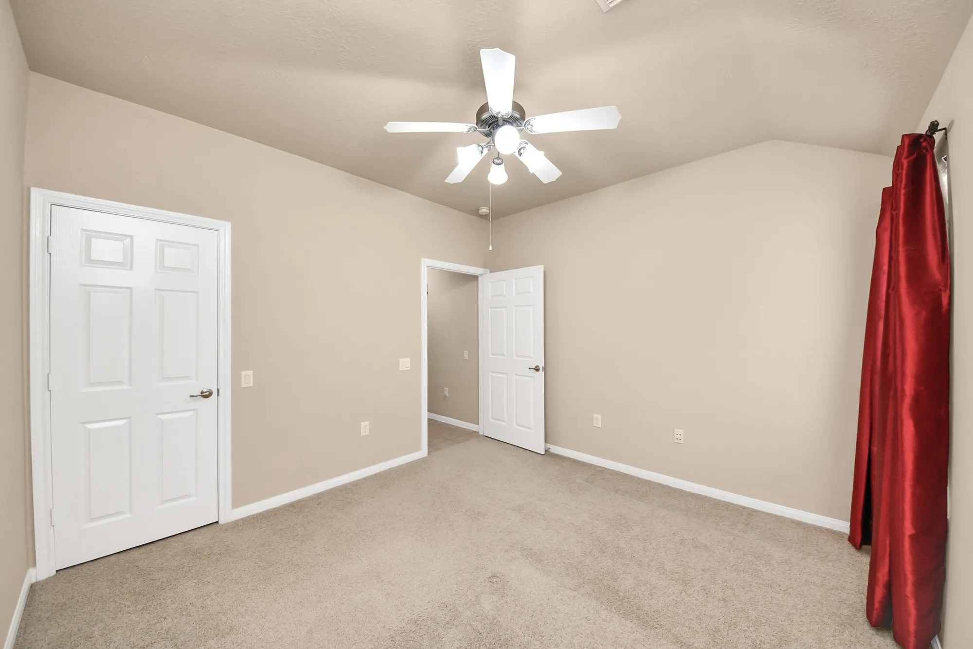 Property Slideshow image 21 of 37 | 25218 aspenlodge ln, Katy, TX, 77494