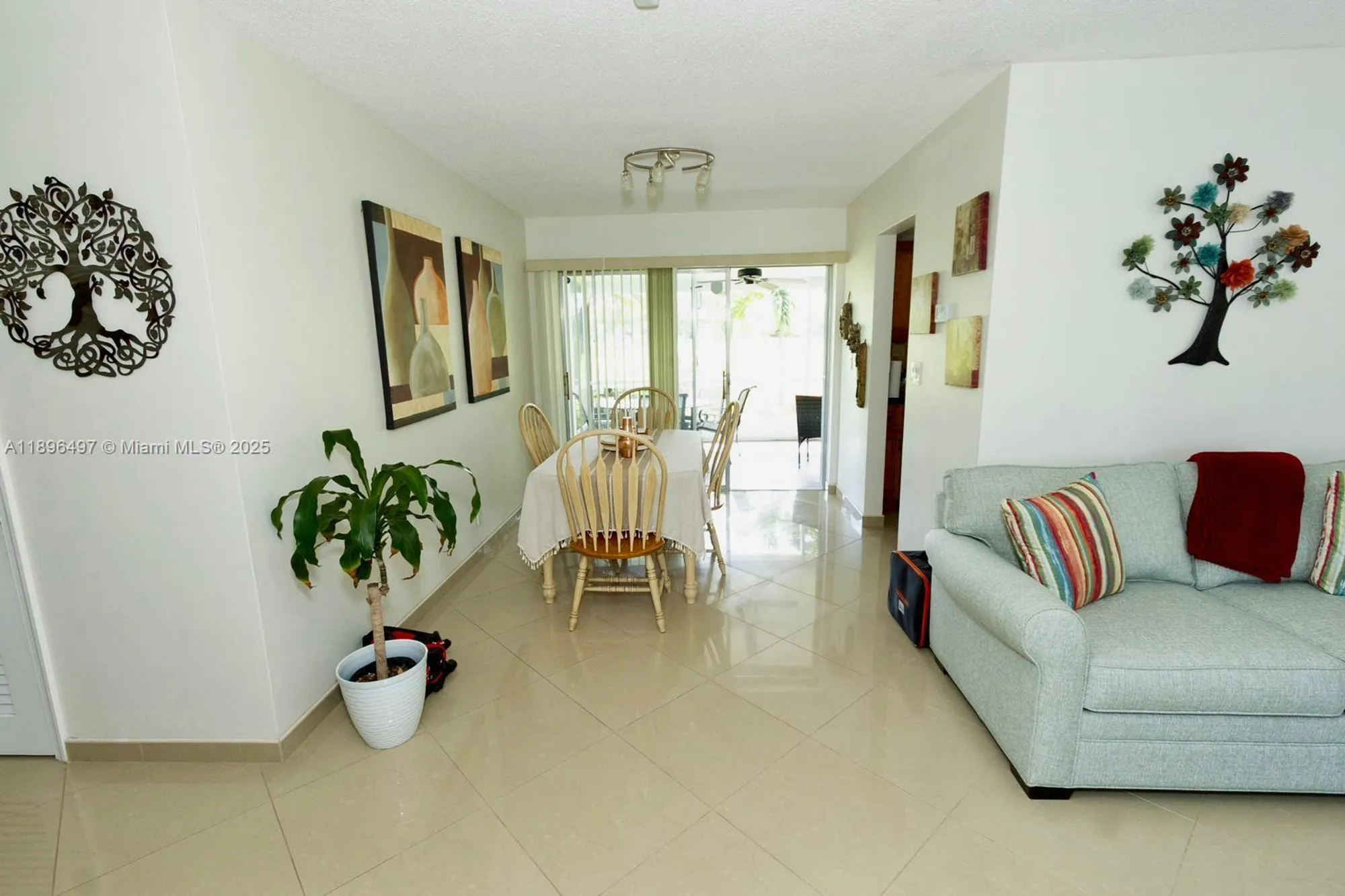 Property Slideshow image 17 of 35 | 4518 nw 45th ct, Tamarac, FL, 33319