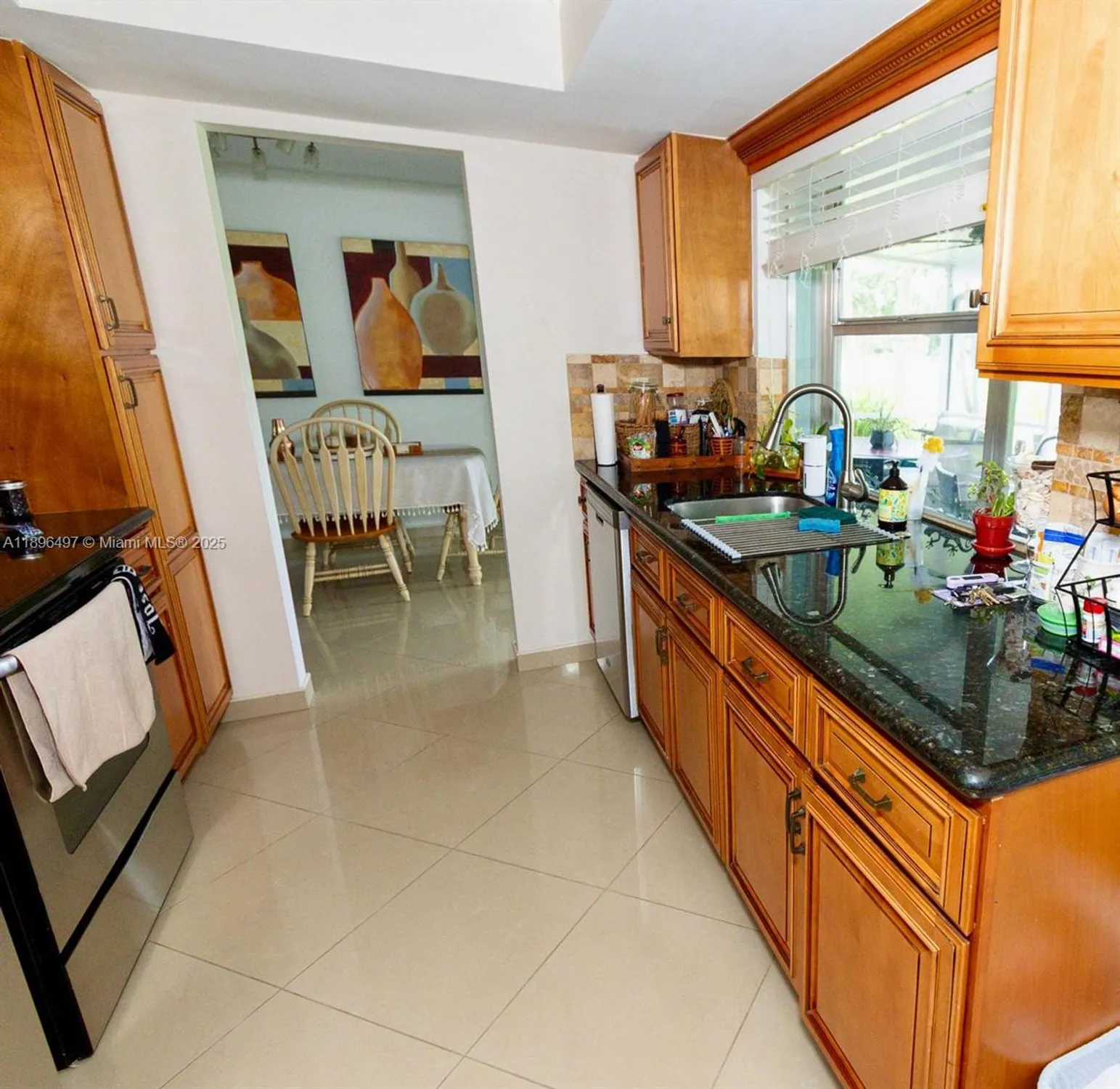 Property Slideshow image 19 of 35 | 4518 nw 45th ct, Tamarac, FL, 33319