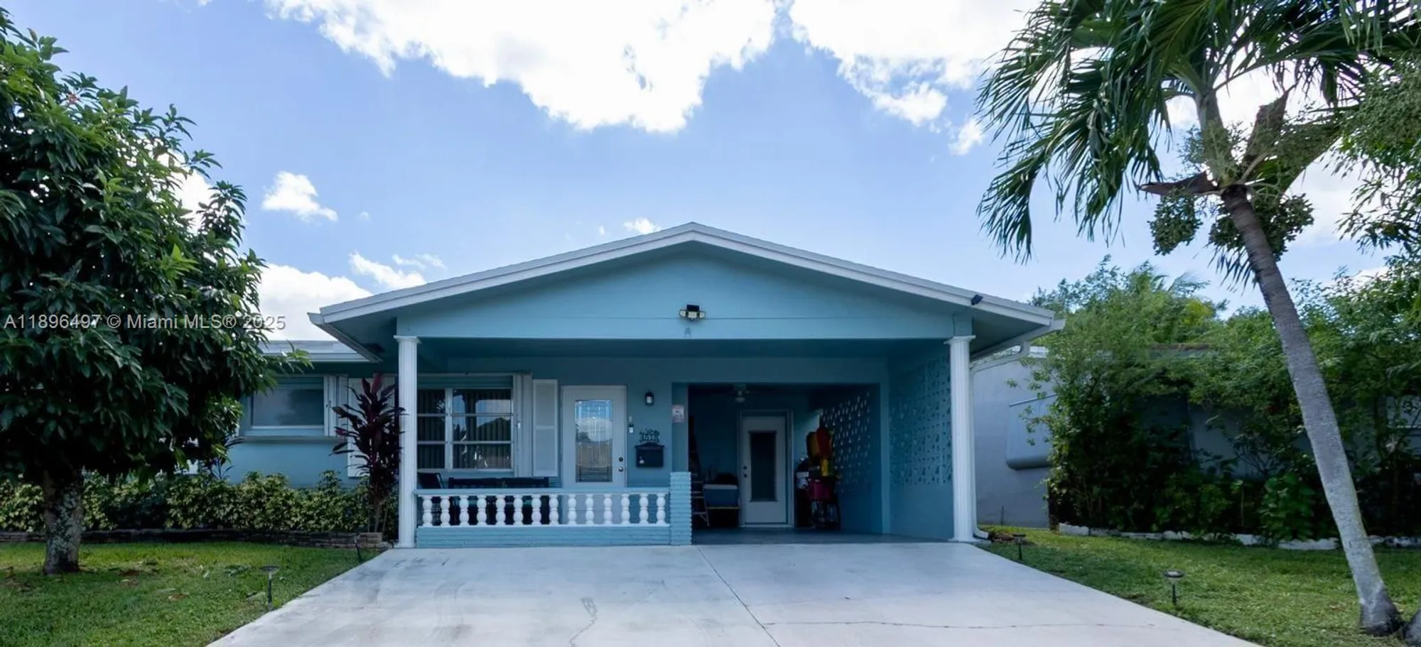 Property Slideshow image 1 of 35 | 4518 nw 45th ct, Tamarac, FL, 33319