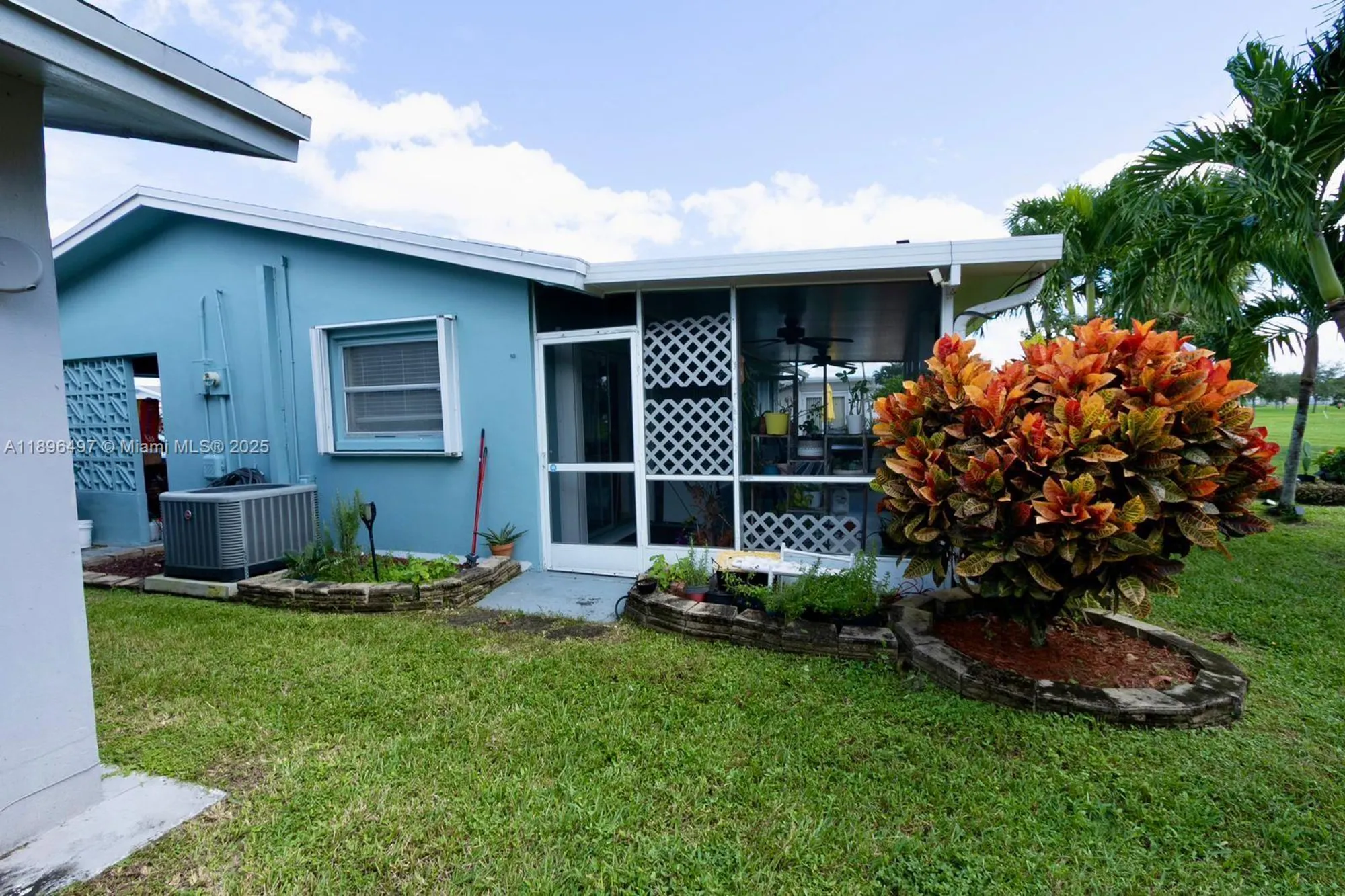 Property Slideshow image 10 of 35 | 4518 nw 45th ct, Tamarac, FL, 33319