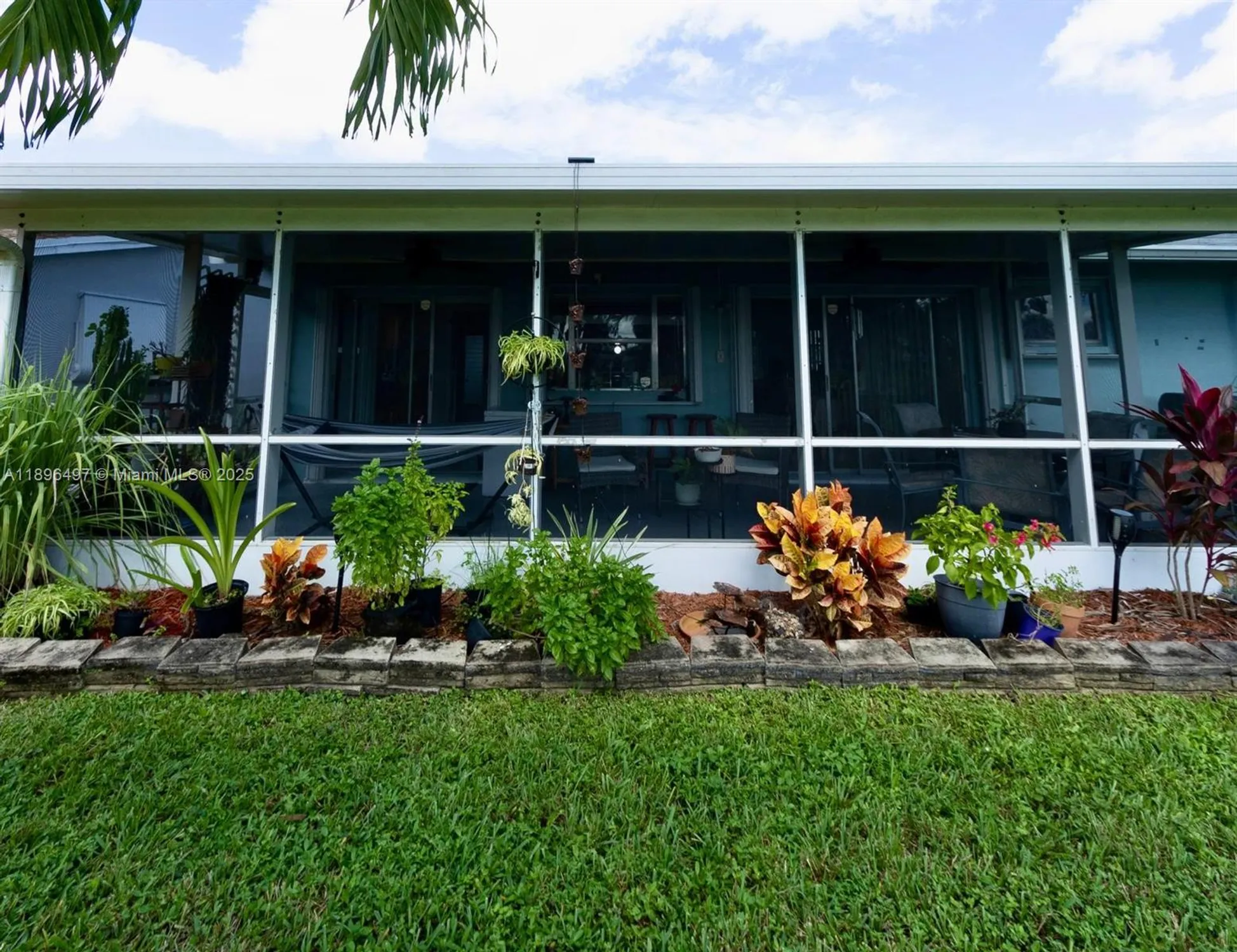 Property Slideshow image 11 of 35 | 4518 nw 45th ct, Tamarac, FL, 33319
