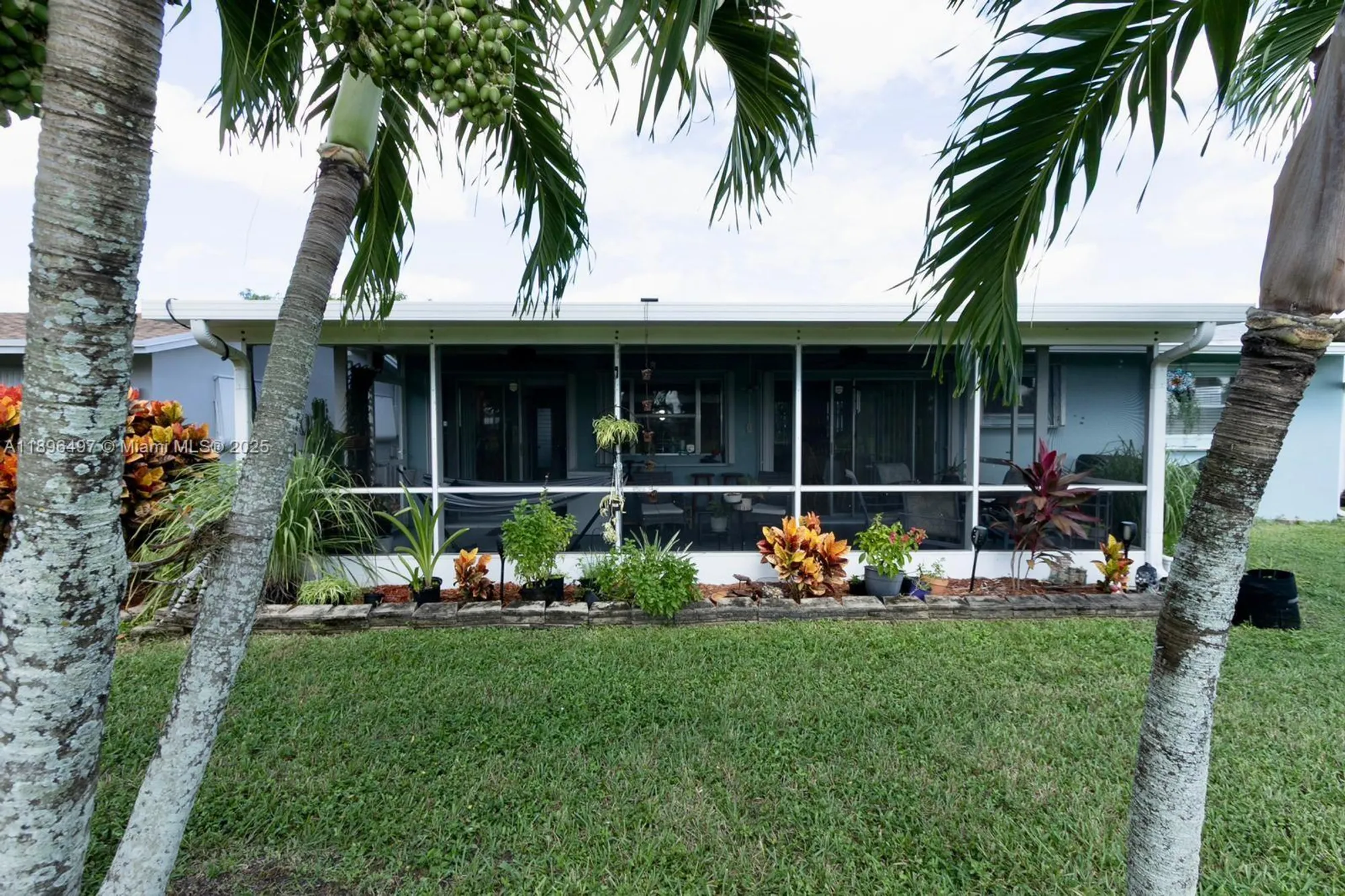 Property Slideshow image 12 of 35 | 4518 nw 45th ct, Tamarac, FL, 33319