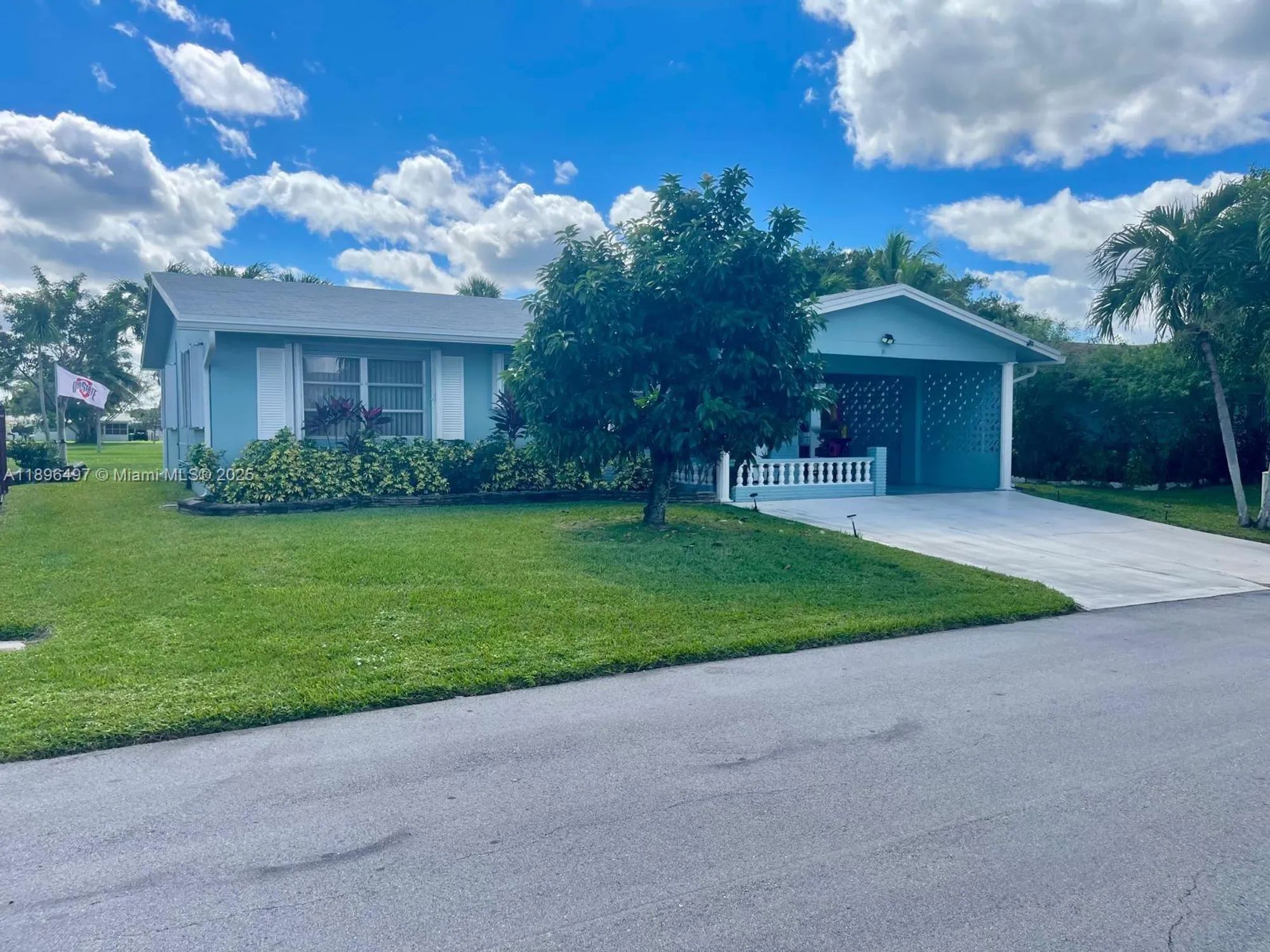 Property Slideshow image 5 of 35 | 4518 nw 45th ct, Tamarac, FL, 33319