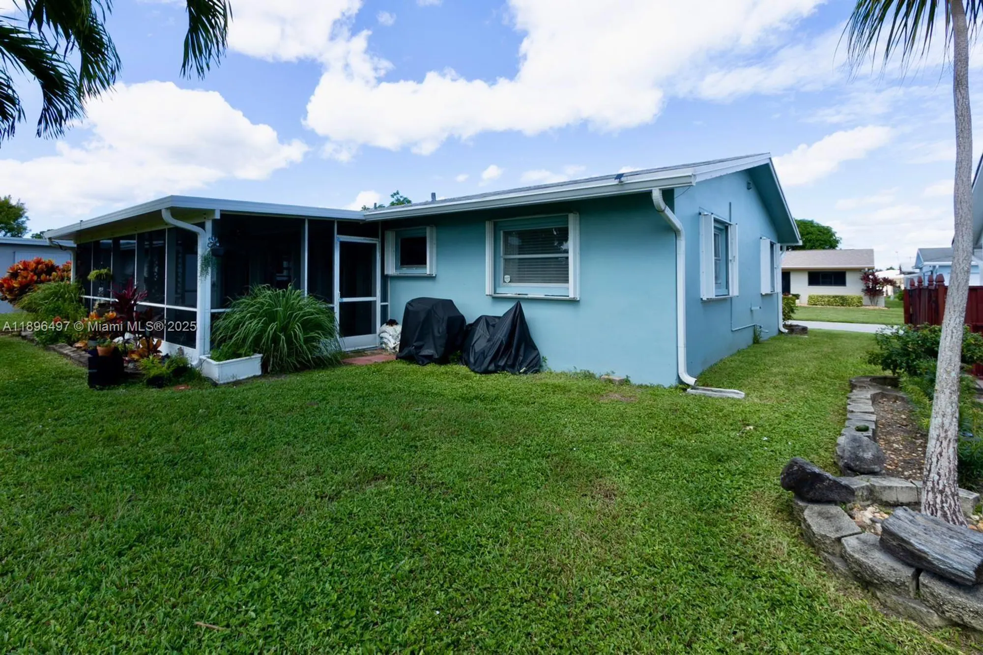 Property Slideshow image 8 of 35 | 4518 nw 45th ct, Tamarac, FL, 33319