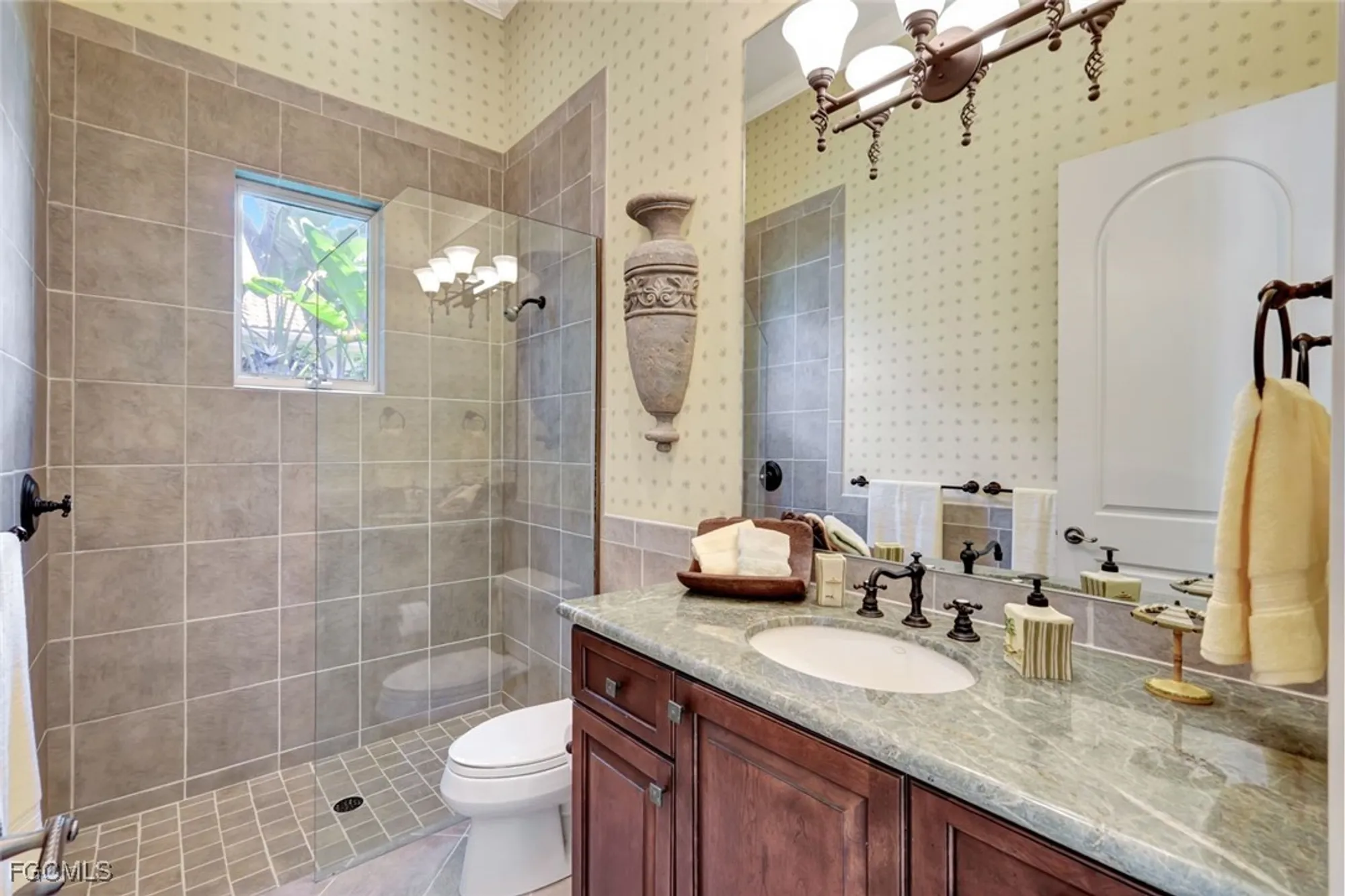 Property Slideshow image 23 of 50 | 23771 tuscany way, Estero, FL, 34134